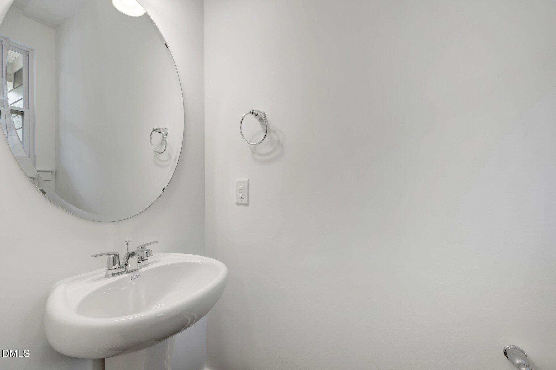 2919 Spring Manor Way Property Photo 5