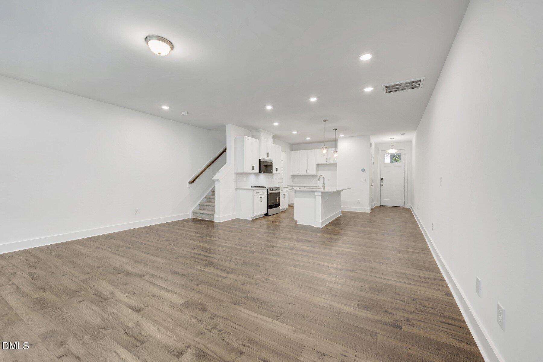2919 Spring Manor Way Property Photo 12