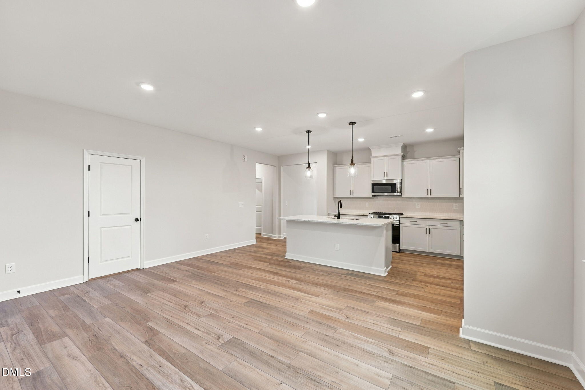 347 Queensferry Lane Property Photo 6