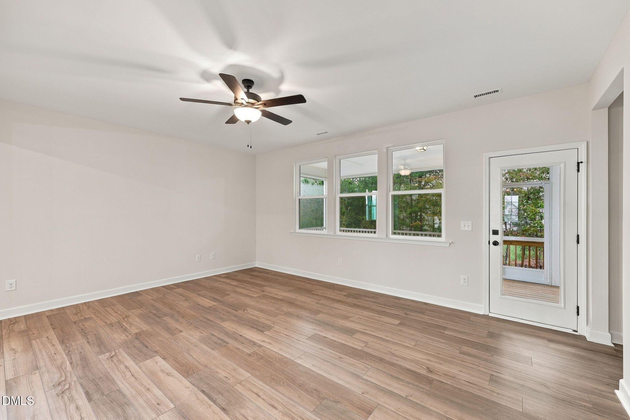 347 Queensferry Lane Property Photo 10