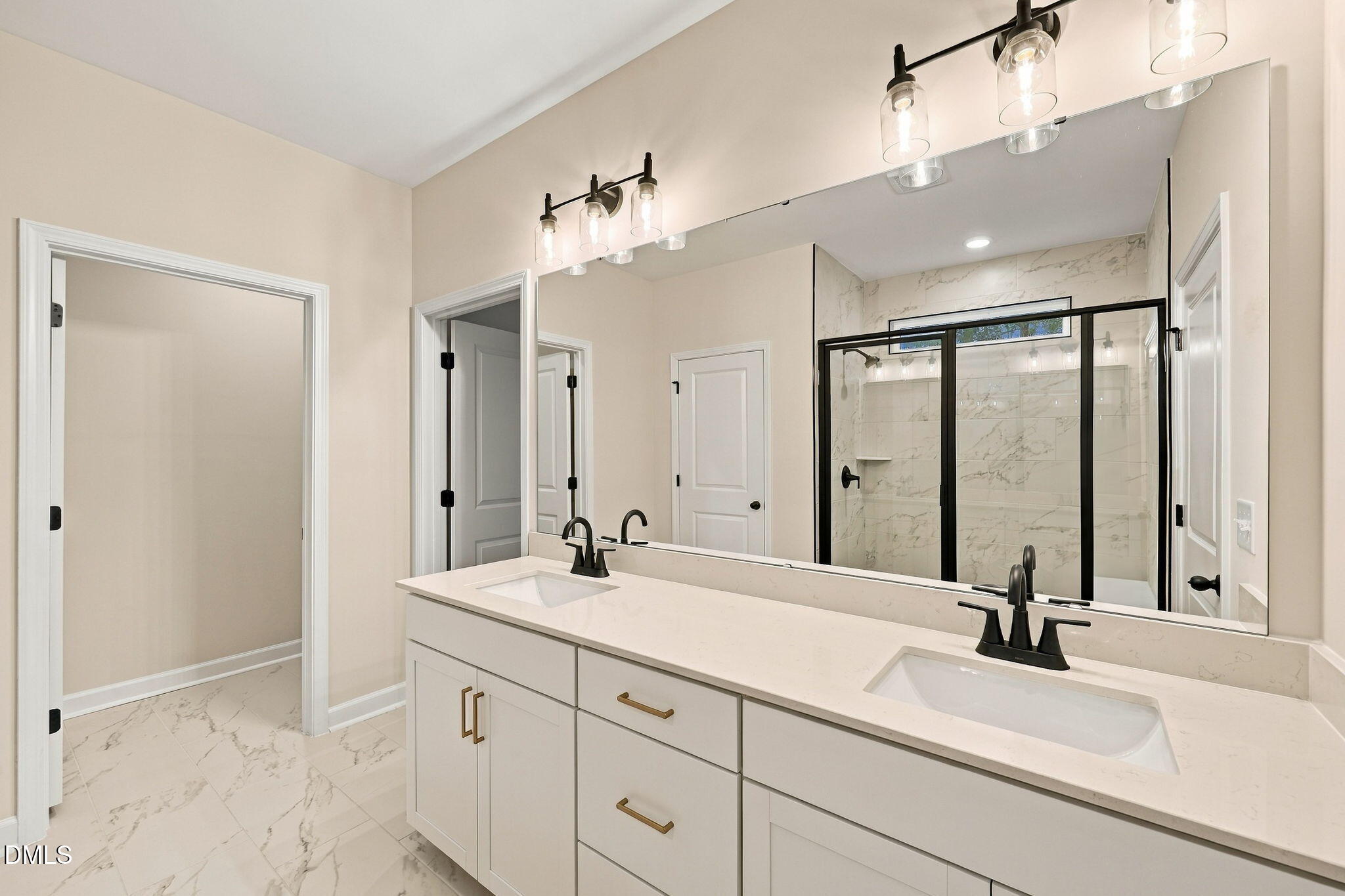 347 Queensferry Lane Property Photo 16