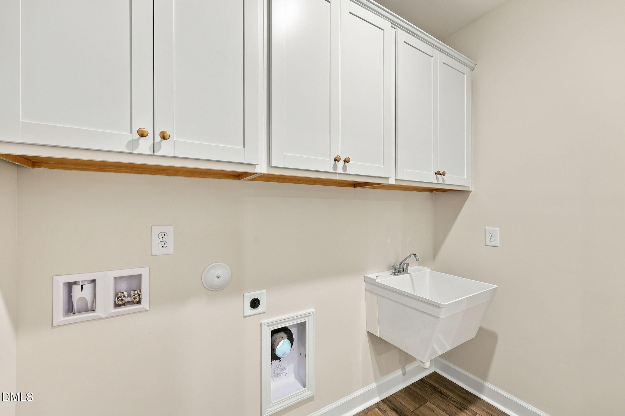 347 Queensferry Lane Property Photo 33