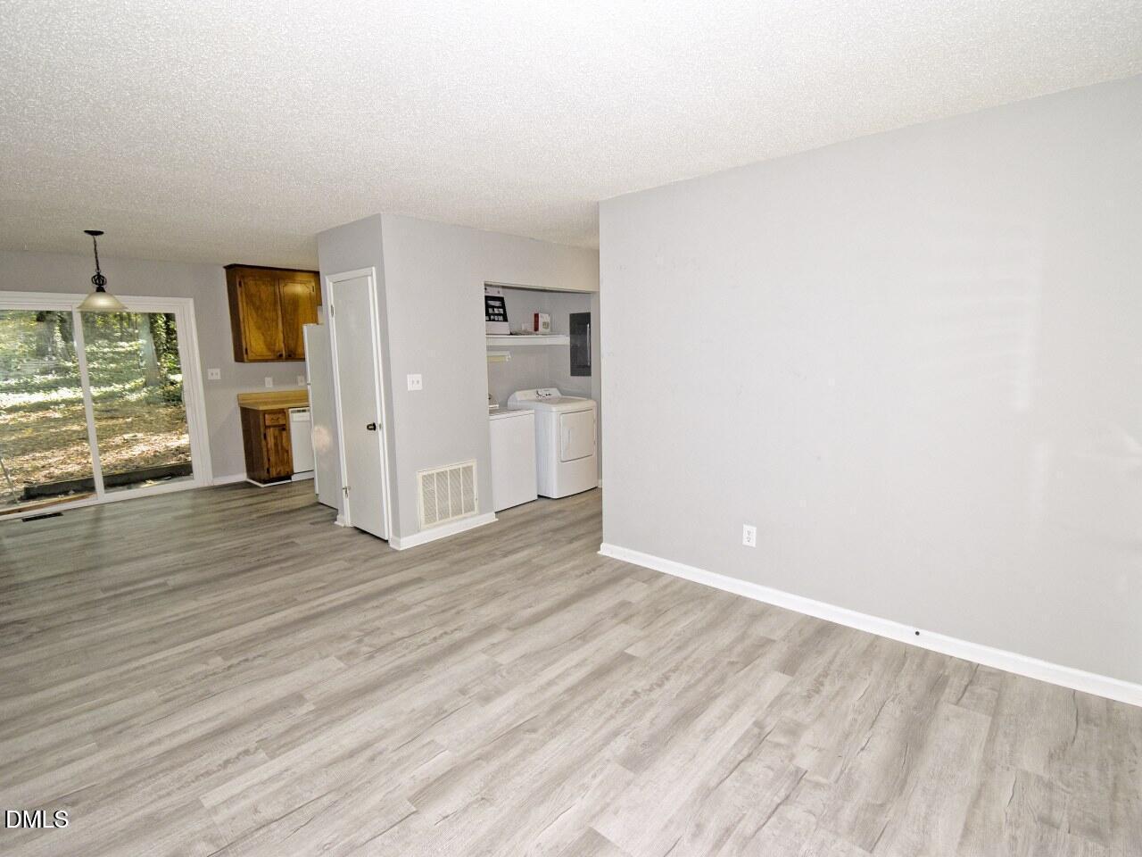 841 Barringer Drive Property Photo 6