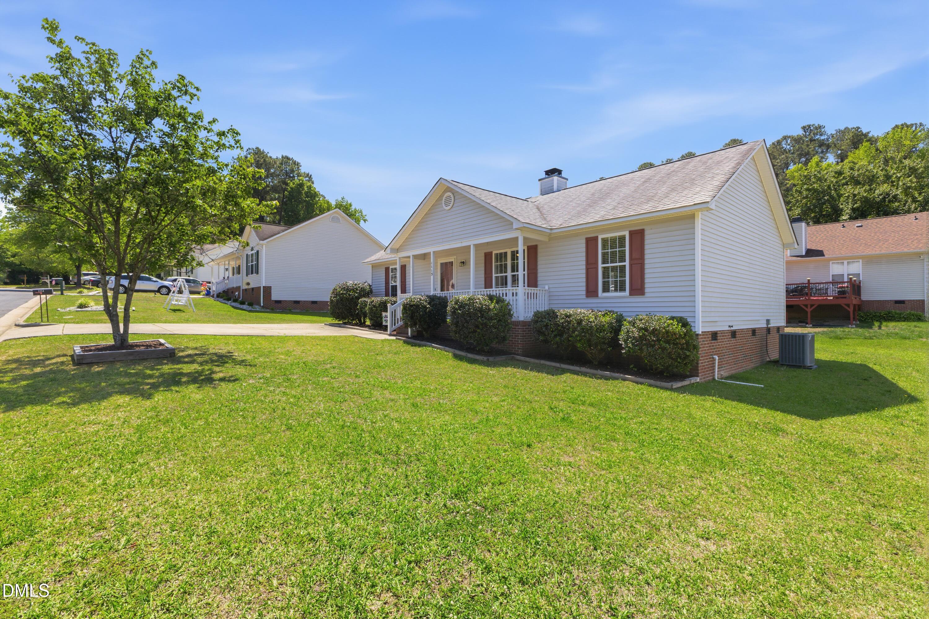 1113 Curtiss Drive Property Photo 3