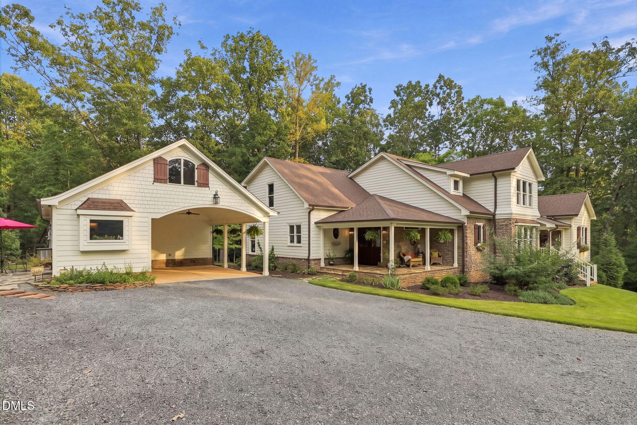 977 Windy Ridge Road Property Photo 1