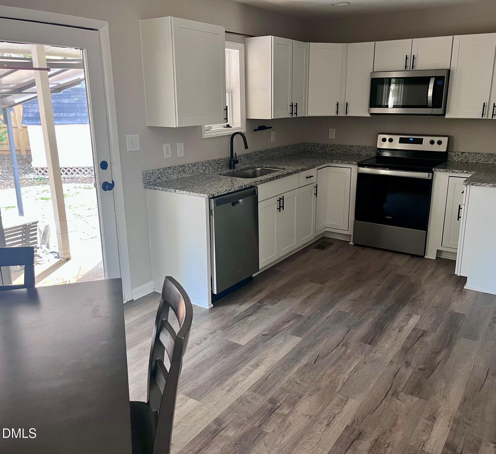 1009 Helms Property Photo 4