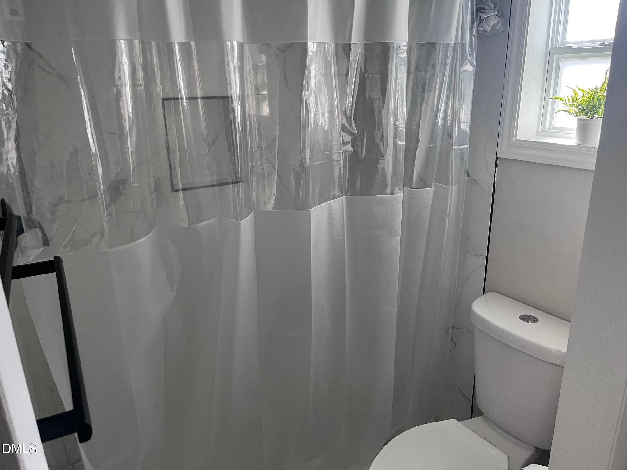 1009 Helms Property Photo 7