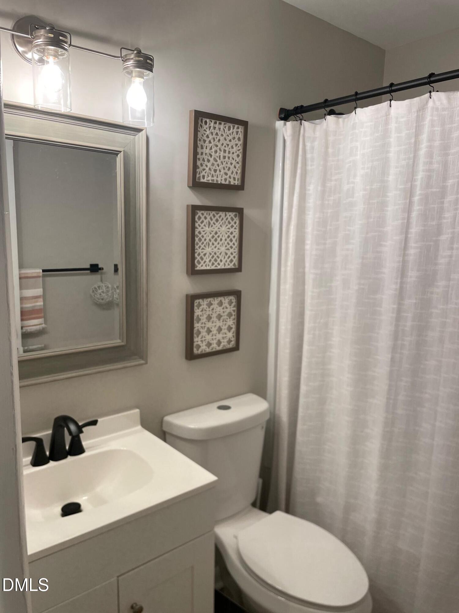 1009 Helms Property Photo 8