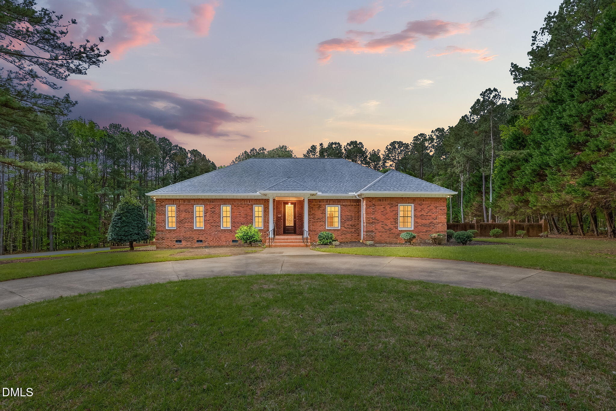 3400 Queen Ann Drive Property Photo 2