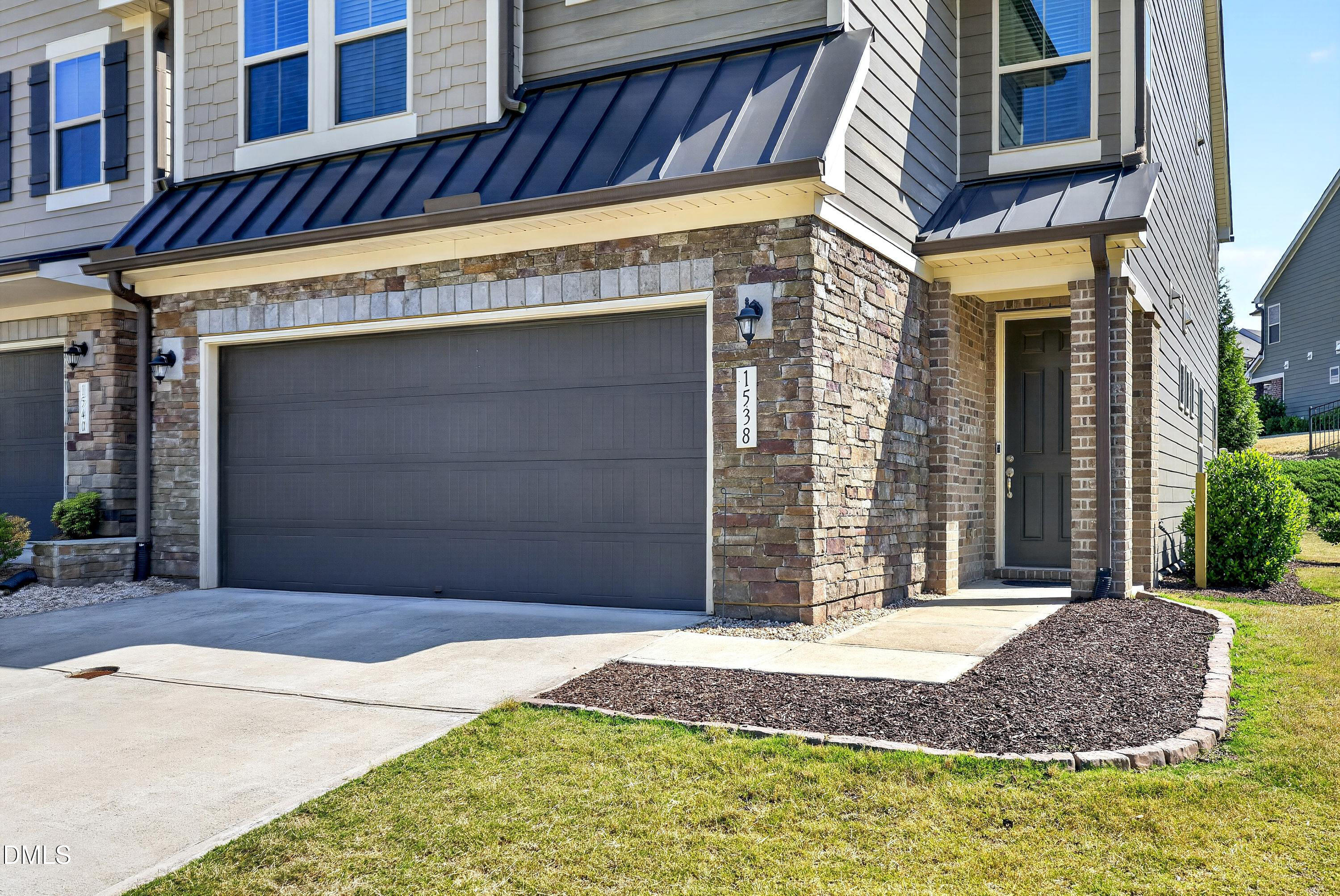 1538 Catch Fly Lane Property Photo 2