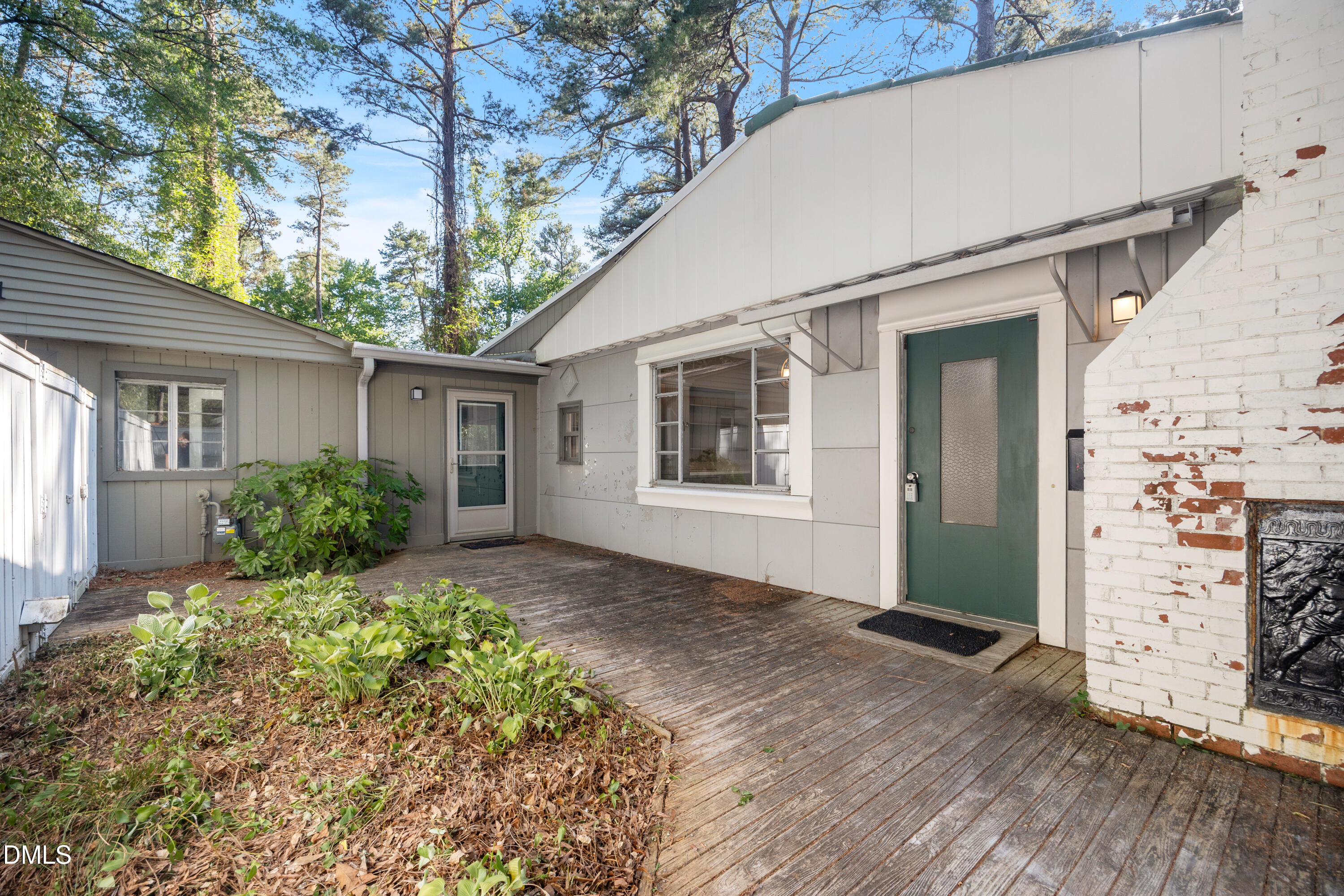 2421 Perkins Road Property Photo 8