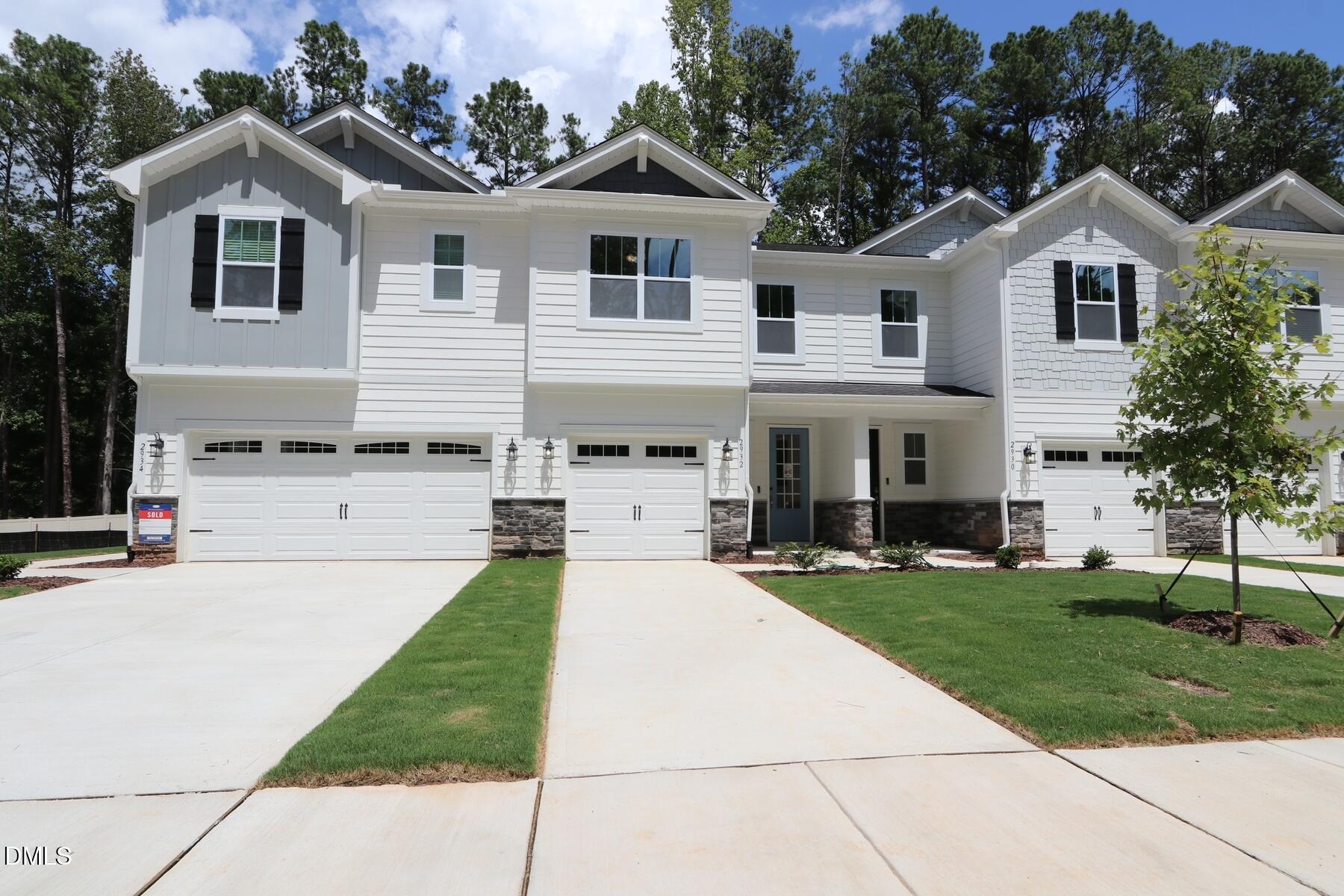 2932 Spring Manor Way