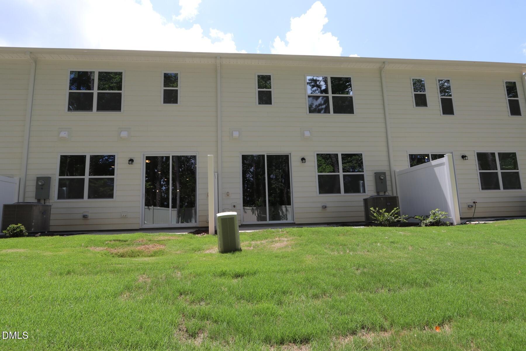 2932 Spring Manor Way Property Photo 6