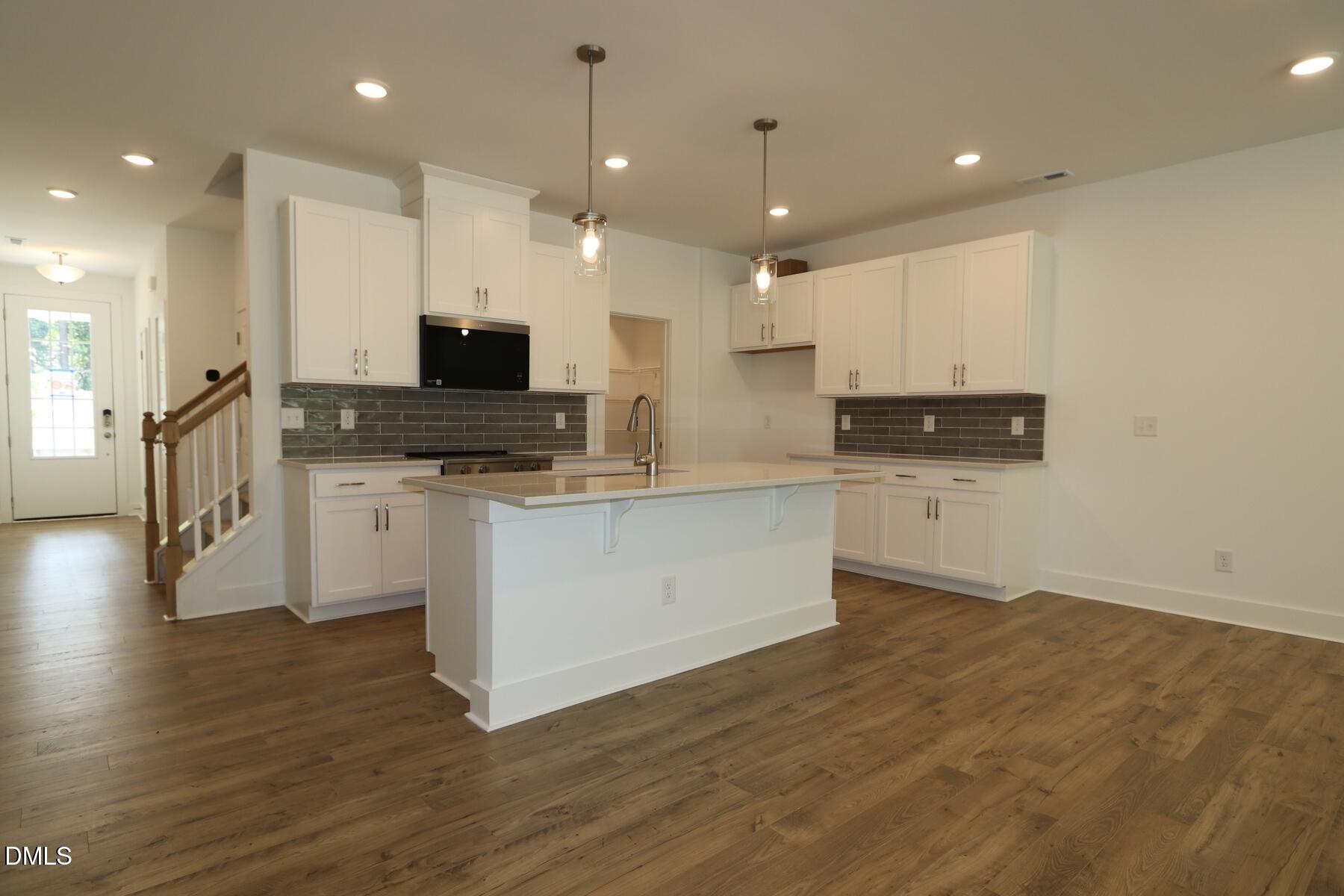 2932 Spring Manor Way Property Photo 10
