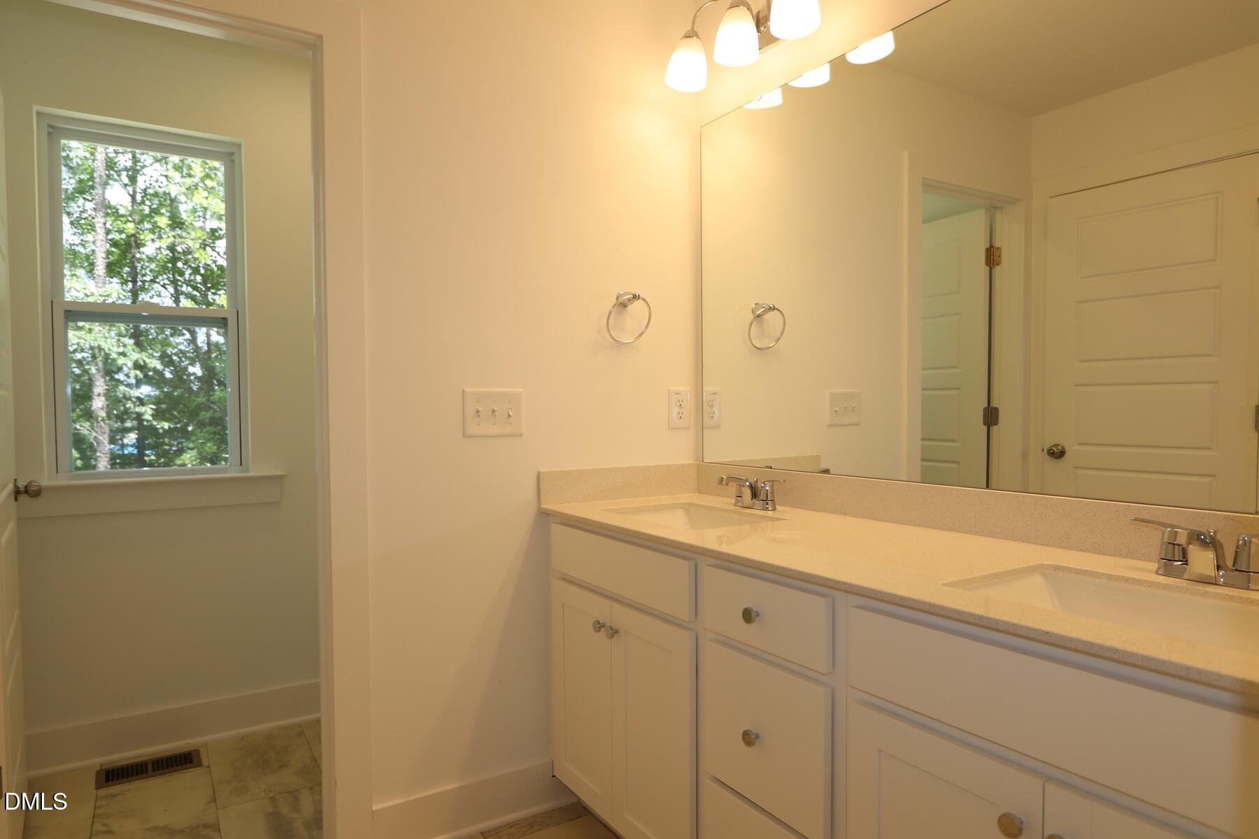 2932 Spring Manor Way Property Photo 24
