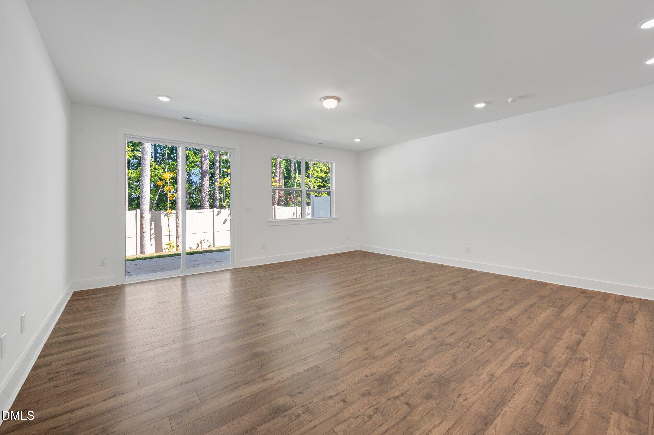 2930 Spring Manor Way Property Photo 15