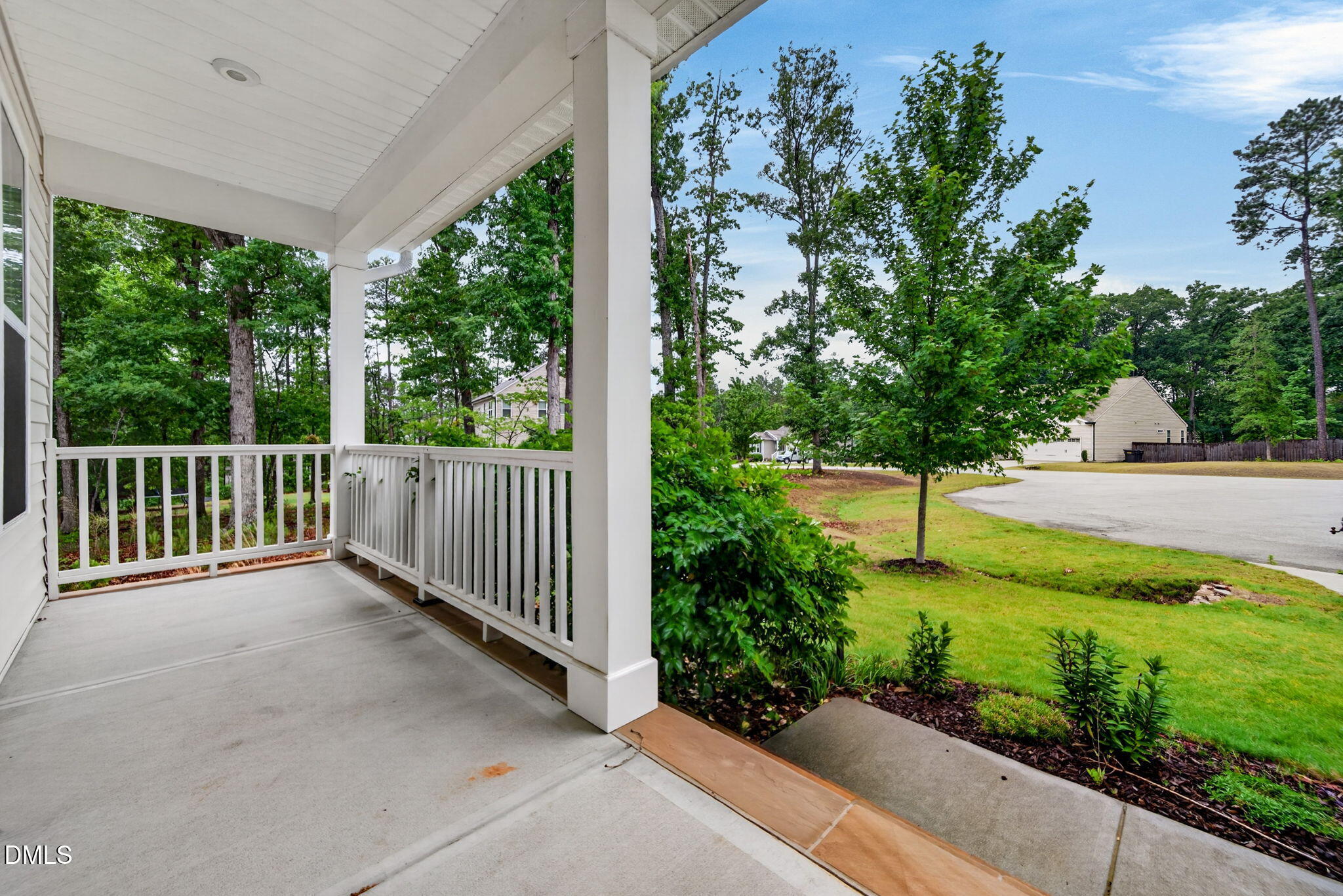 8600 Deep Elm Drive Property Photo 4