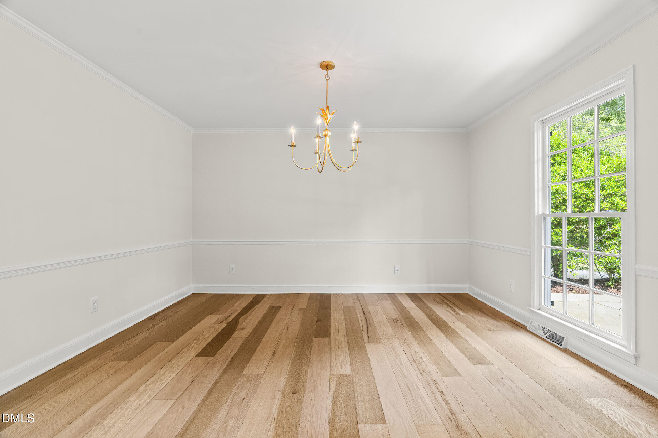 801 Glen Eden Drive Property Photo 6