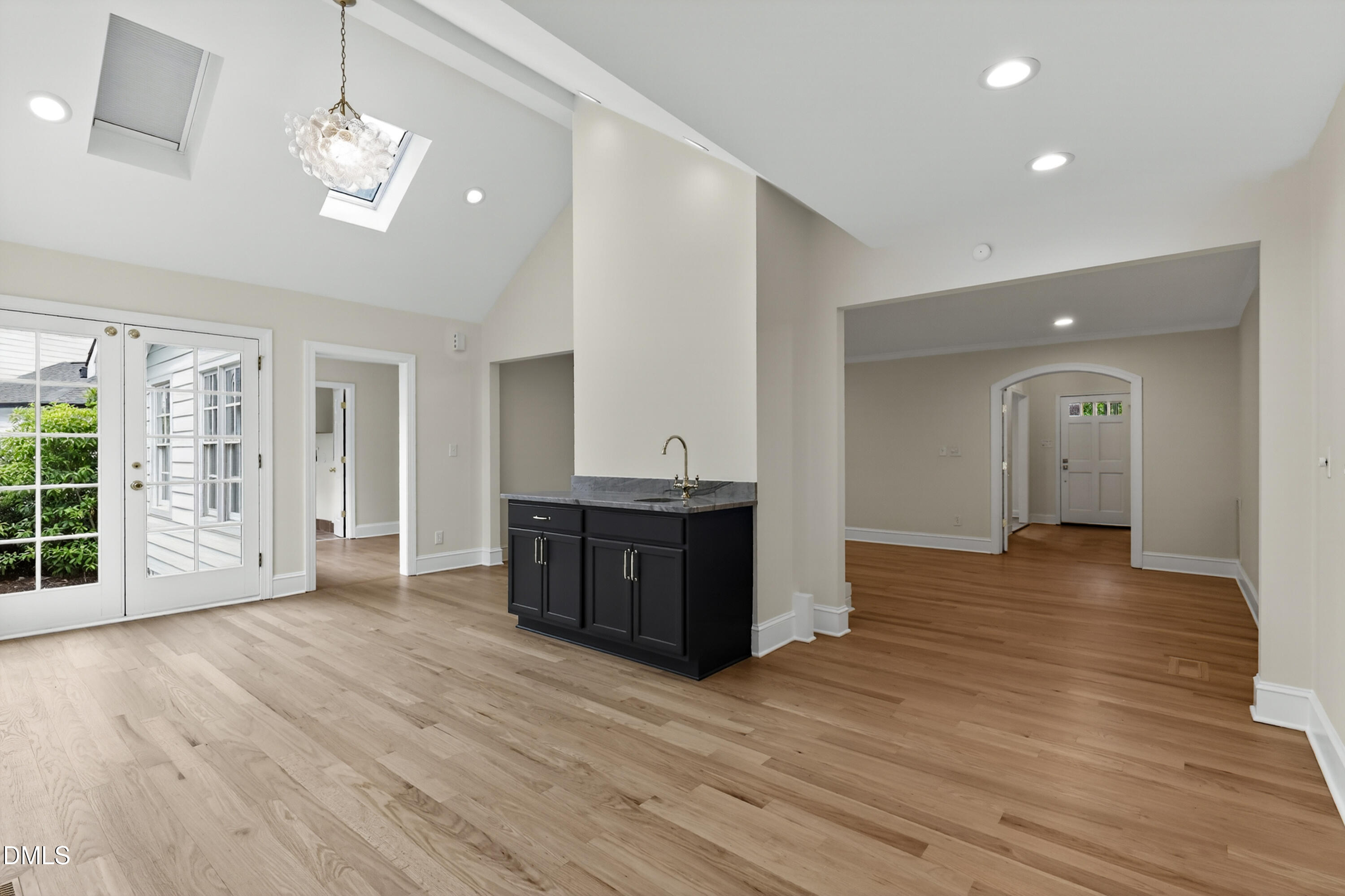 801 Glen Eden Drive Property Photo 8