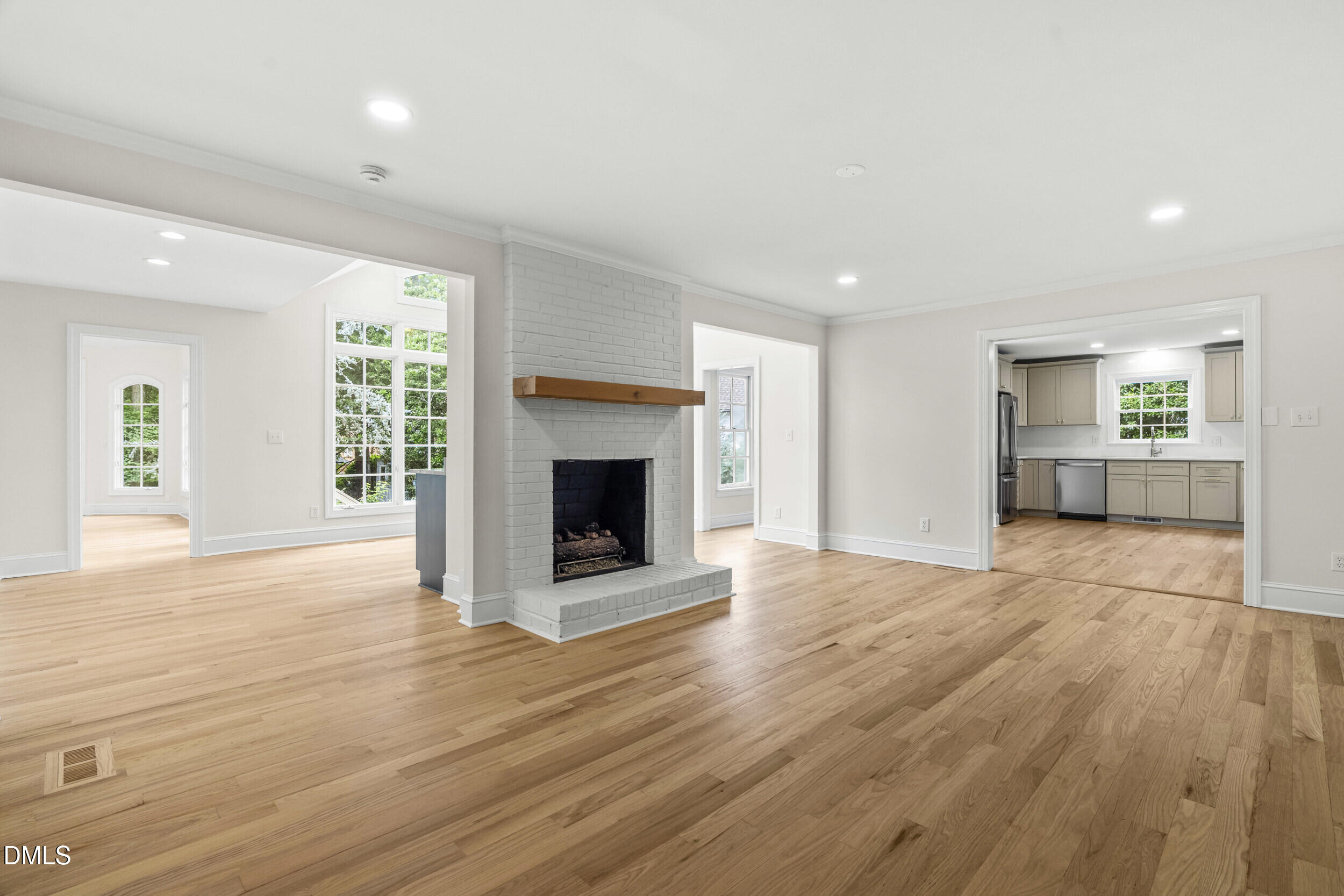 801 Glen Eden Drive Property Photo 10