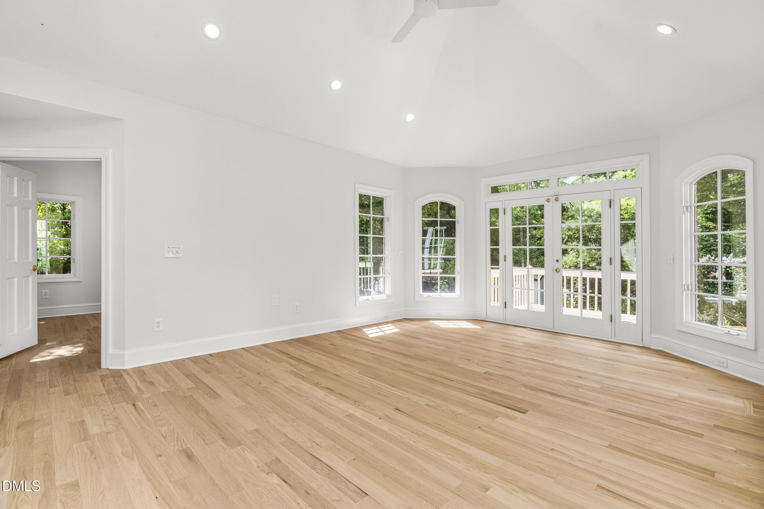 801 Glen Eden Drive Property Photo 13