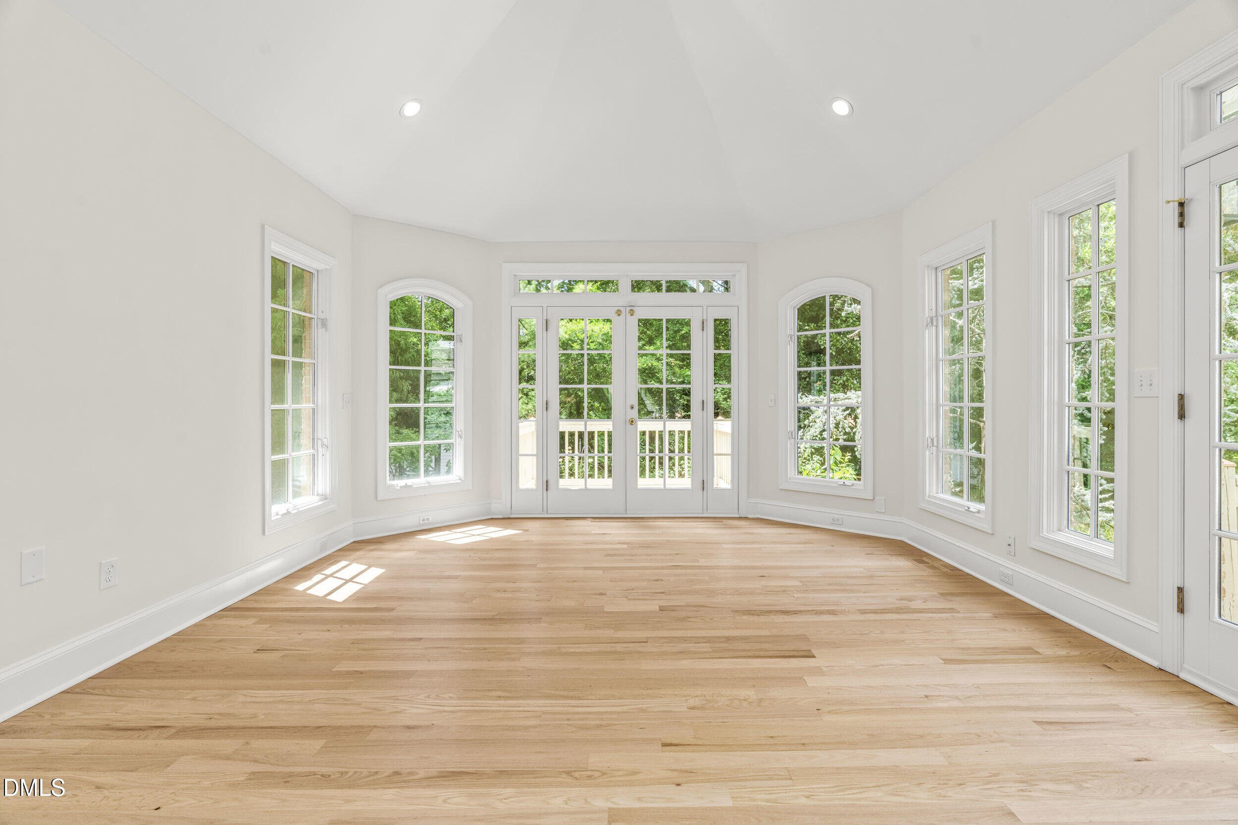 801 Glen Eden Drive Property Photo 15