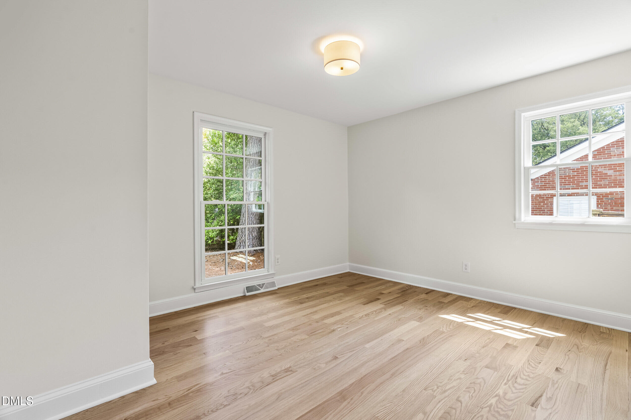 801 Glen Eden Drive Property Photo 20