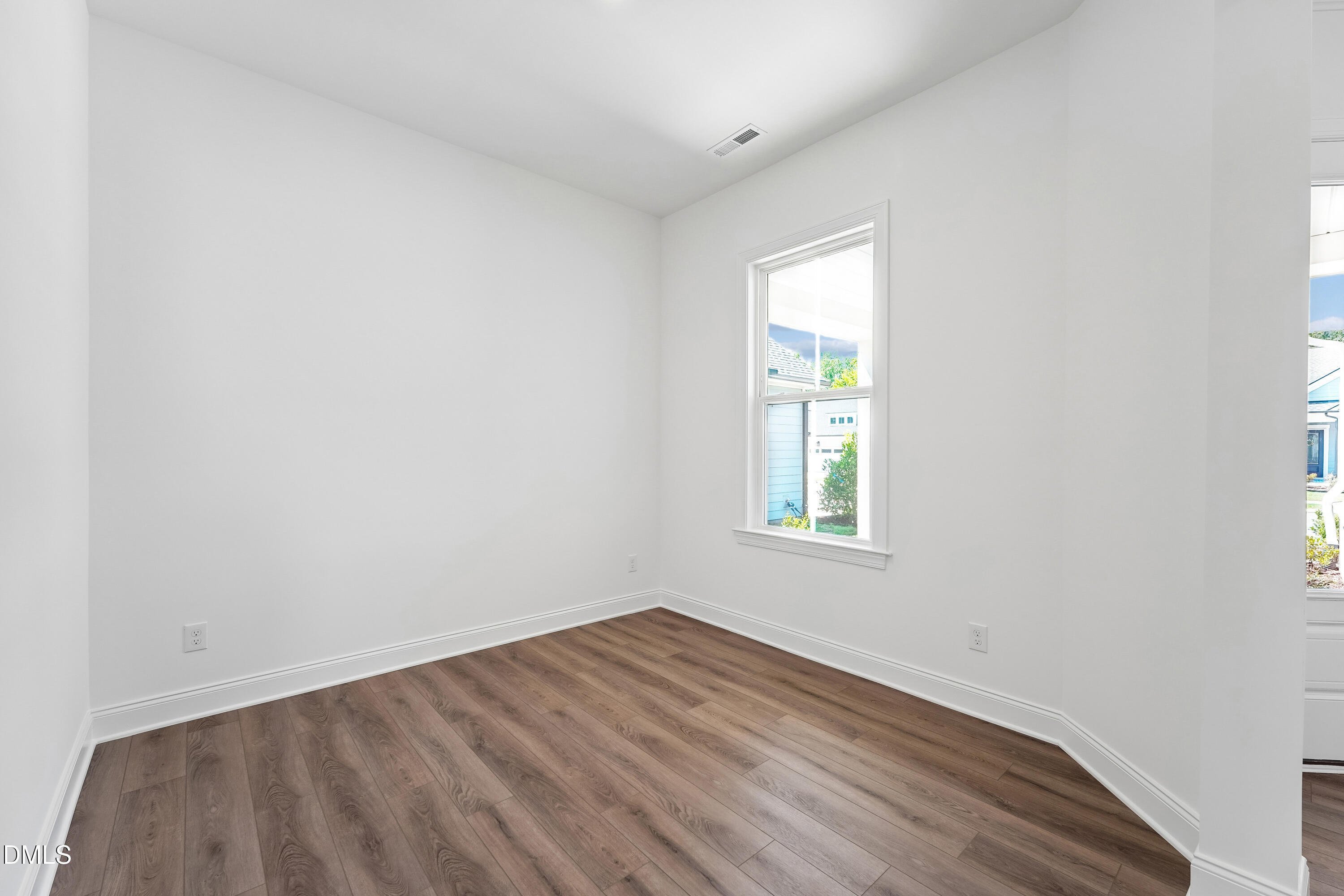 2028 Abbeyhill Drive 101 Property Photo 5