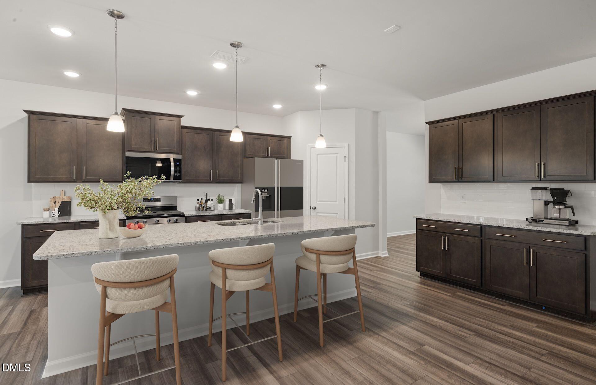 656 Ben Ledi Court Property Photo 4