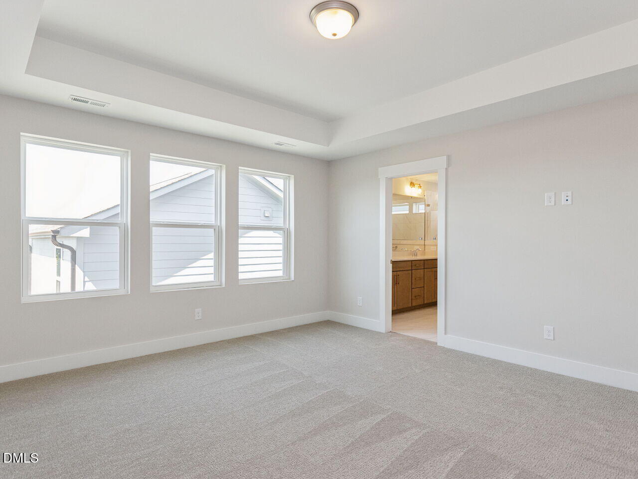 416 North Village Parkway Property Photo 18