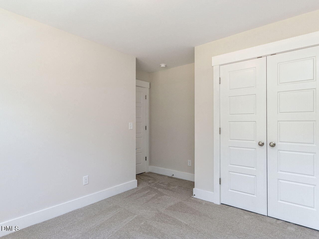 416 North Village Parkway Property Photo 28