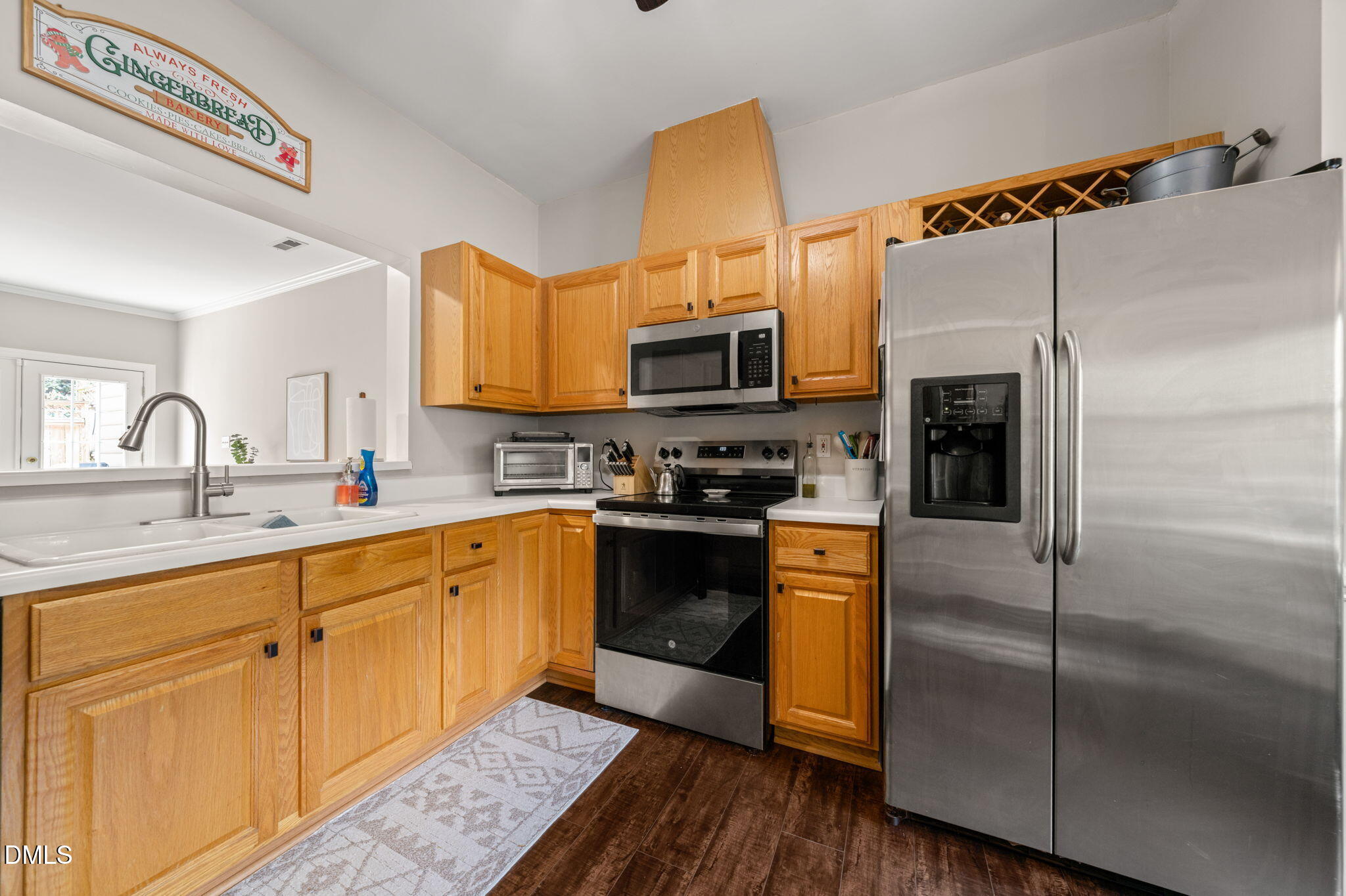 4323 Pine Springs Court Property Photo 4
