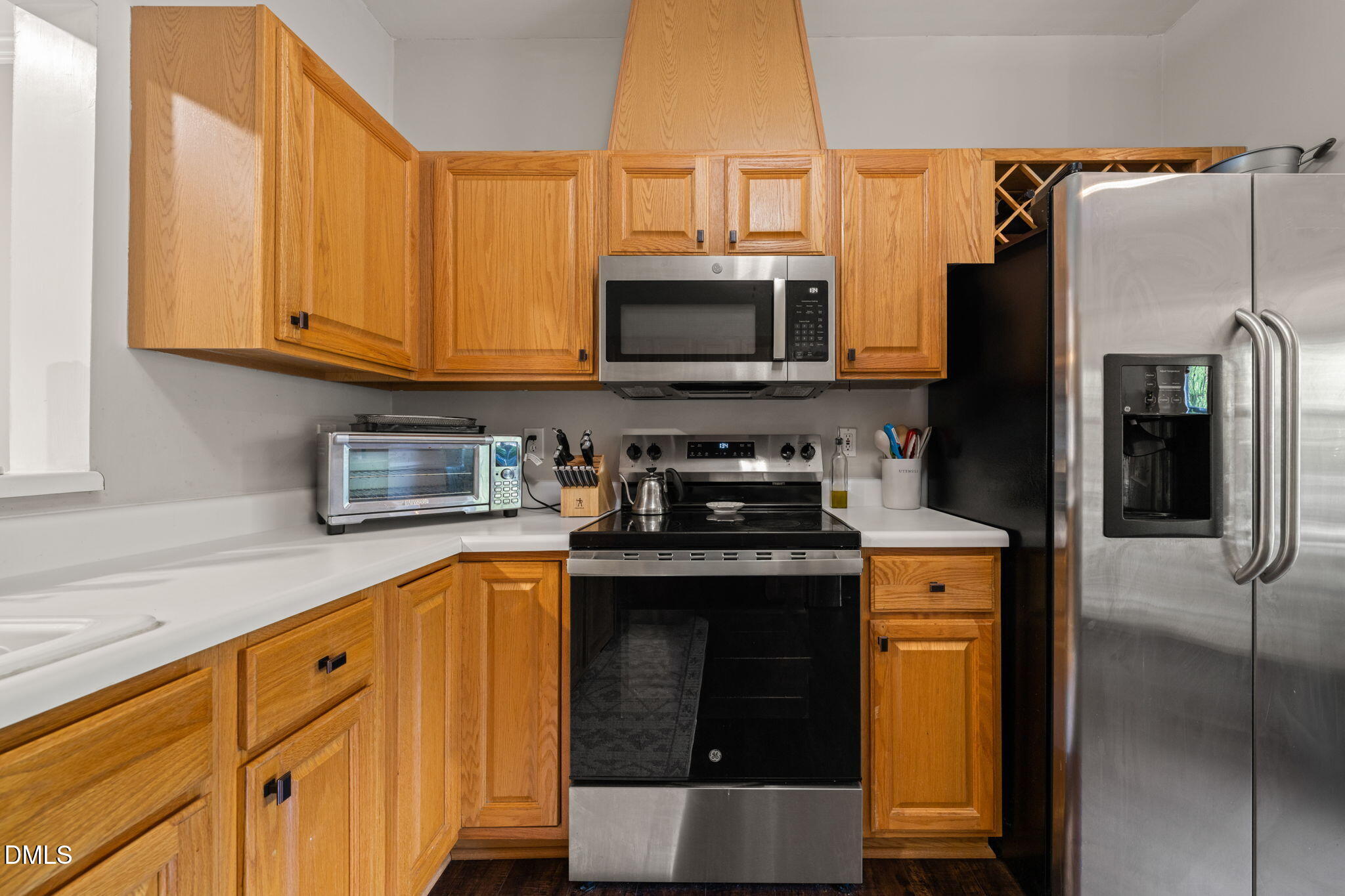 4323 Pine Springs Court Property Photo 6