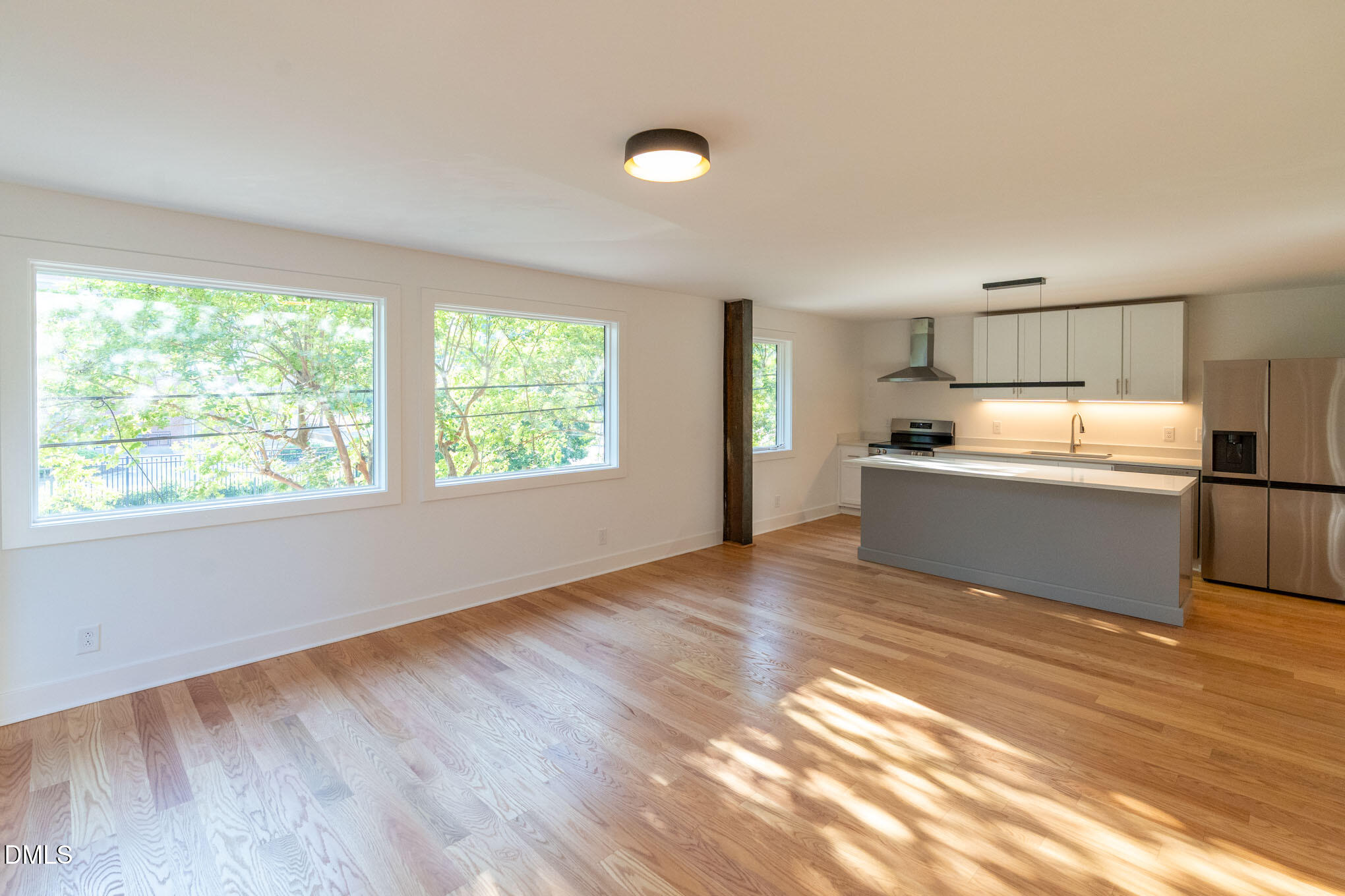 402 E Martin Street Property Photo 6
