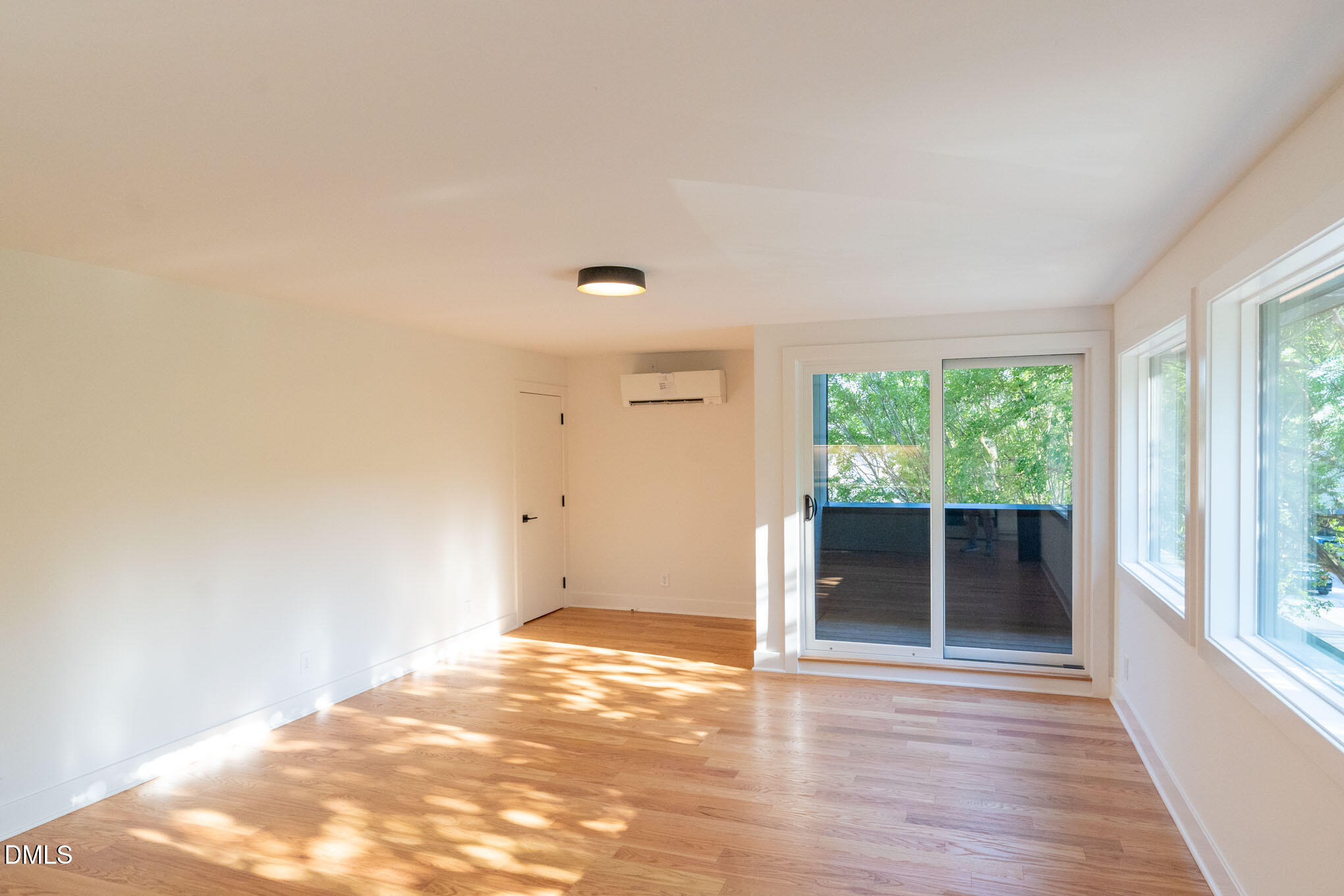 402 E Martin Street Property Photo 8