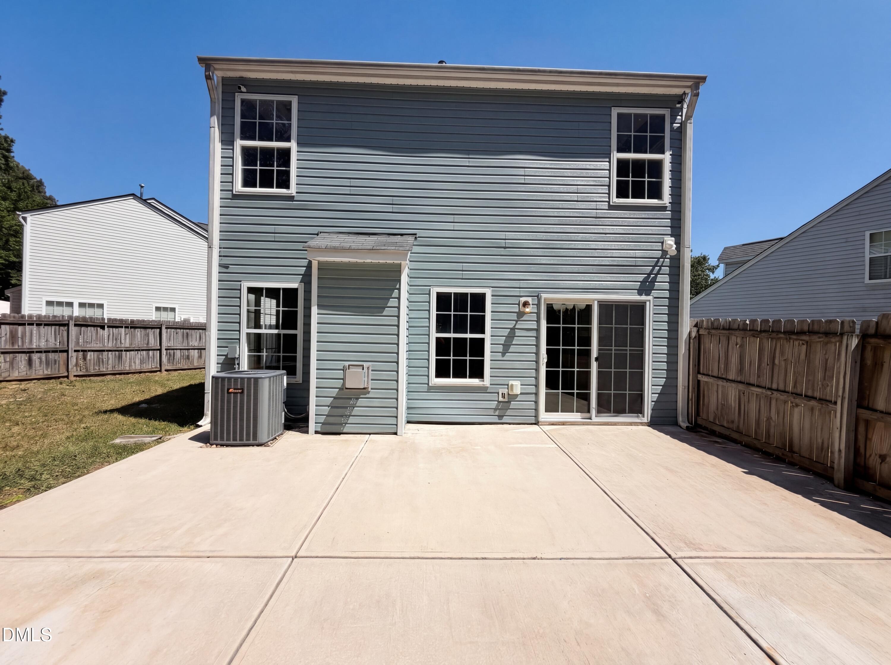 6005 Silkwater Court Property Photo 5