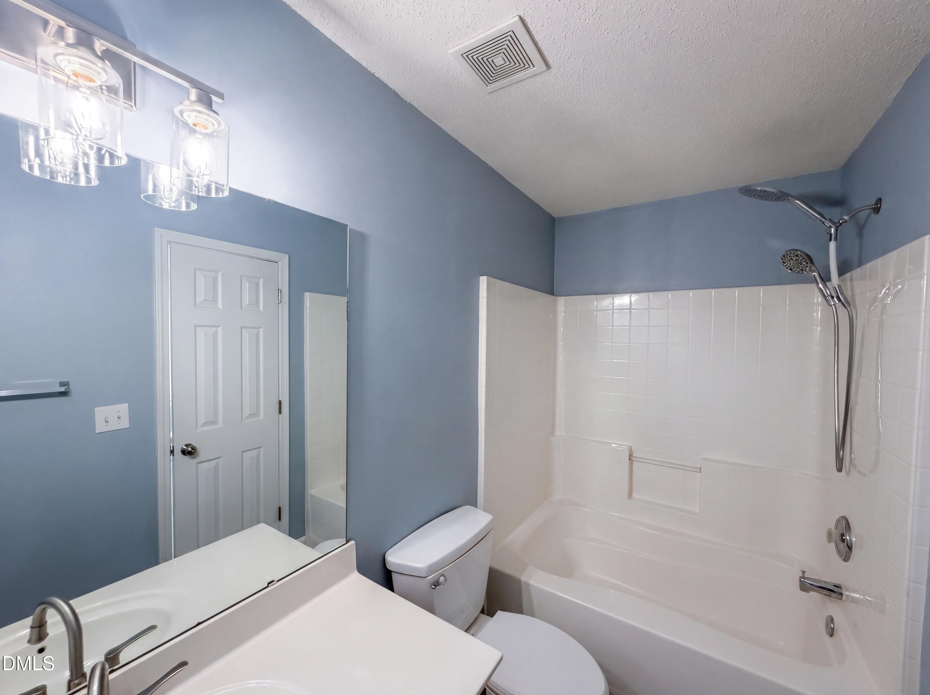 6005 Silkwater Court Property Photo 10