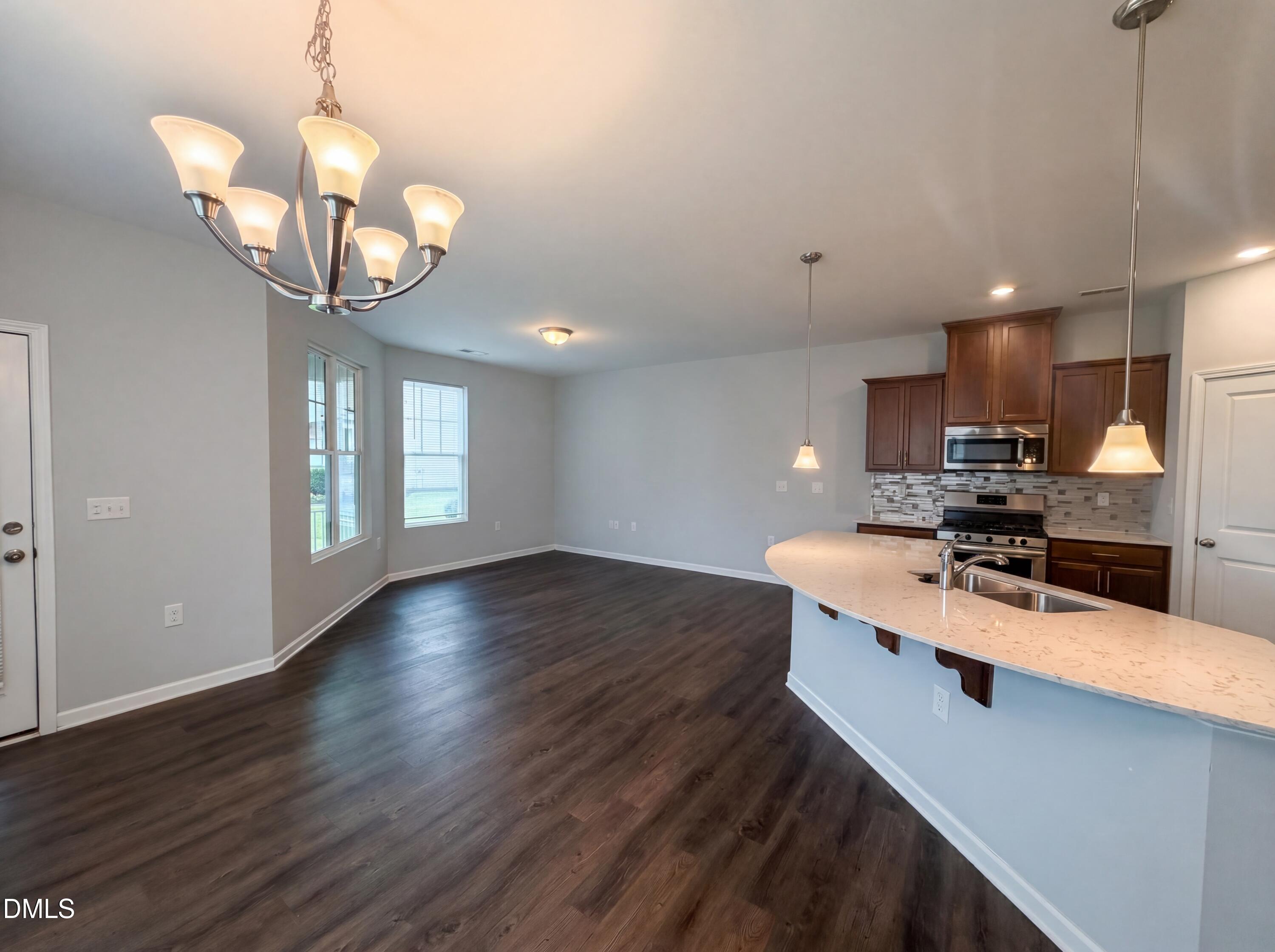 1118 Neighborly Way Property Photo 3