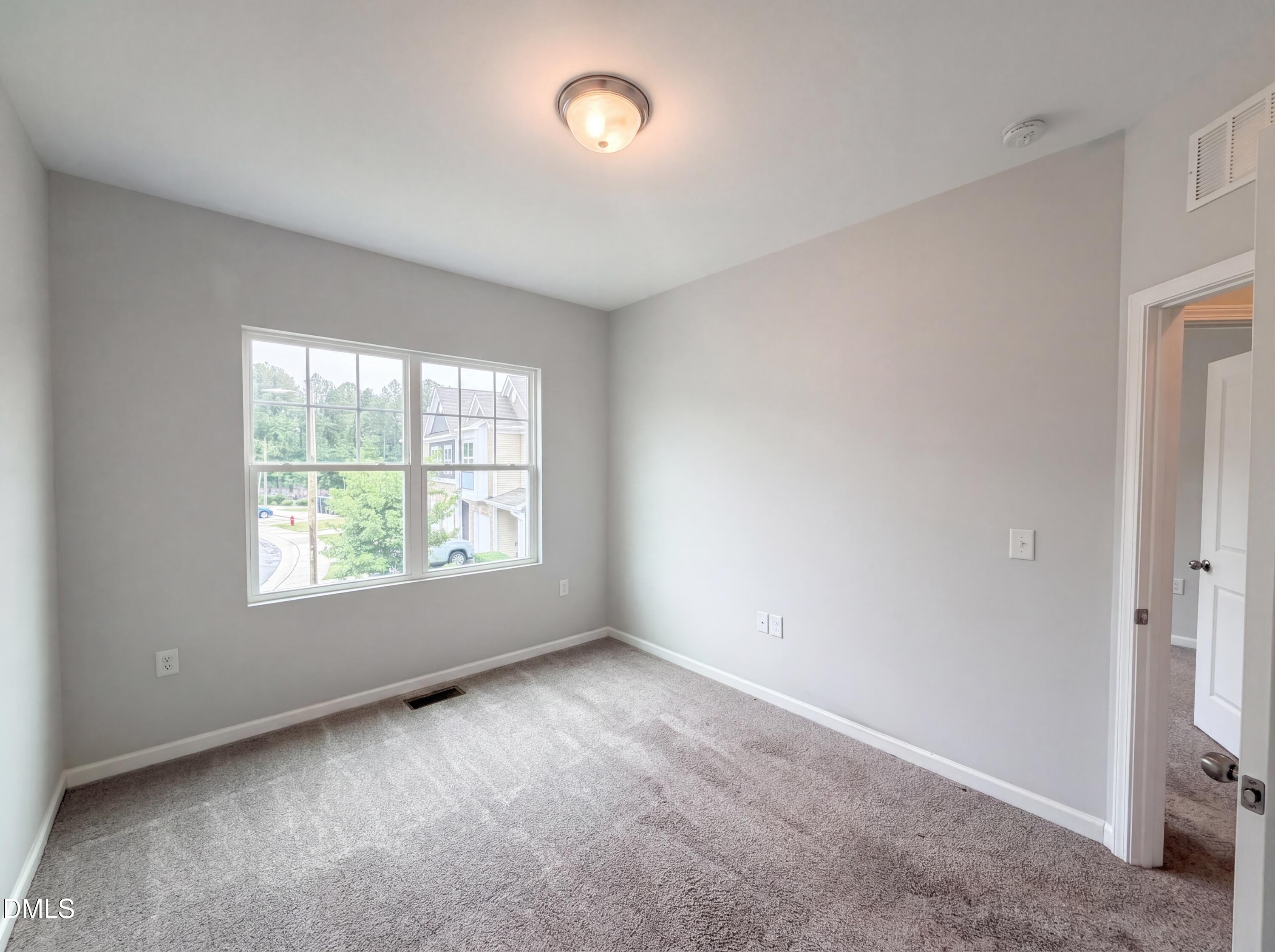 1118 Neighborly Way Property Photo 10
