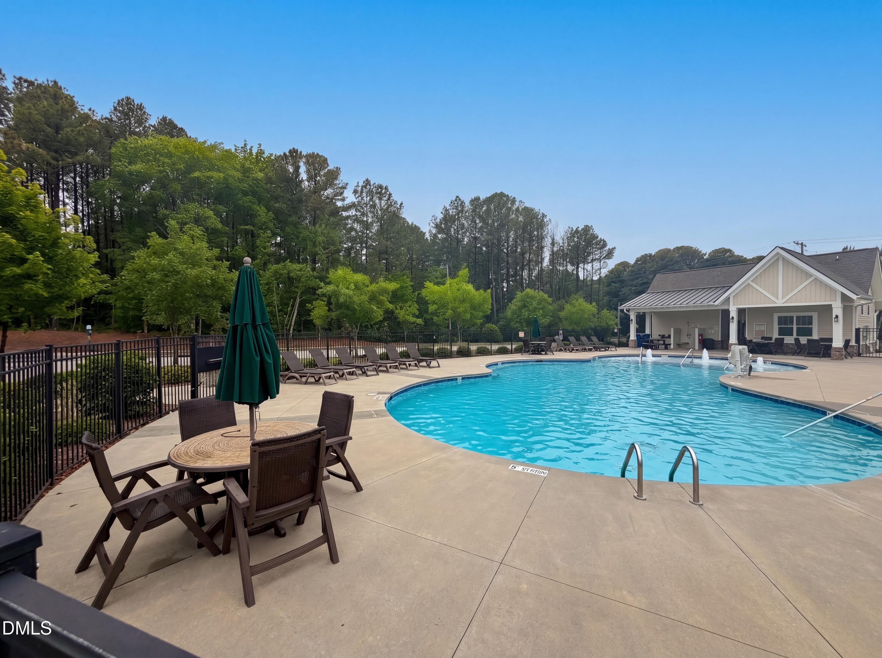1118 Neighborly Way Property Photo 15