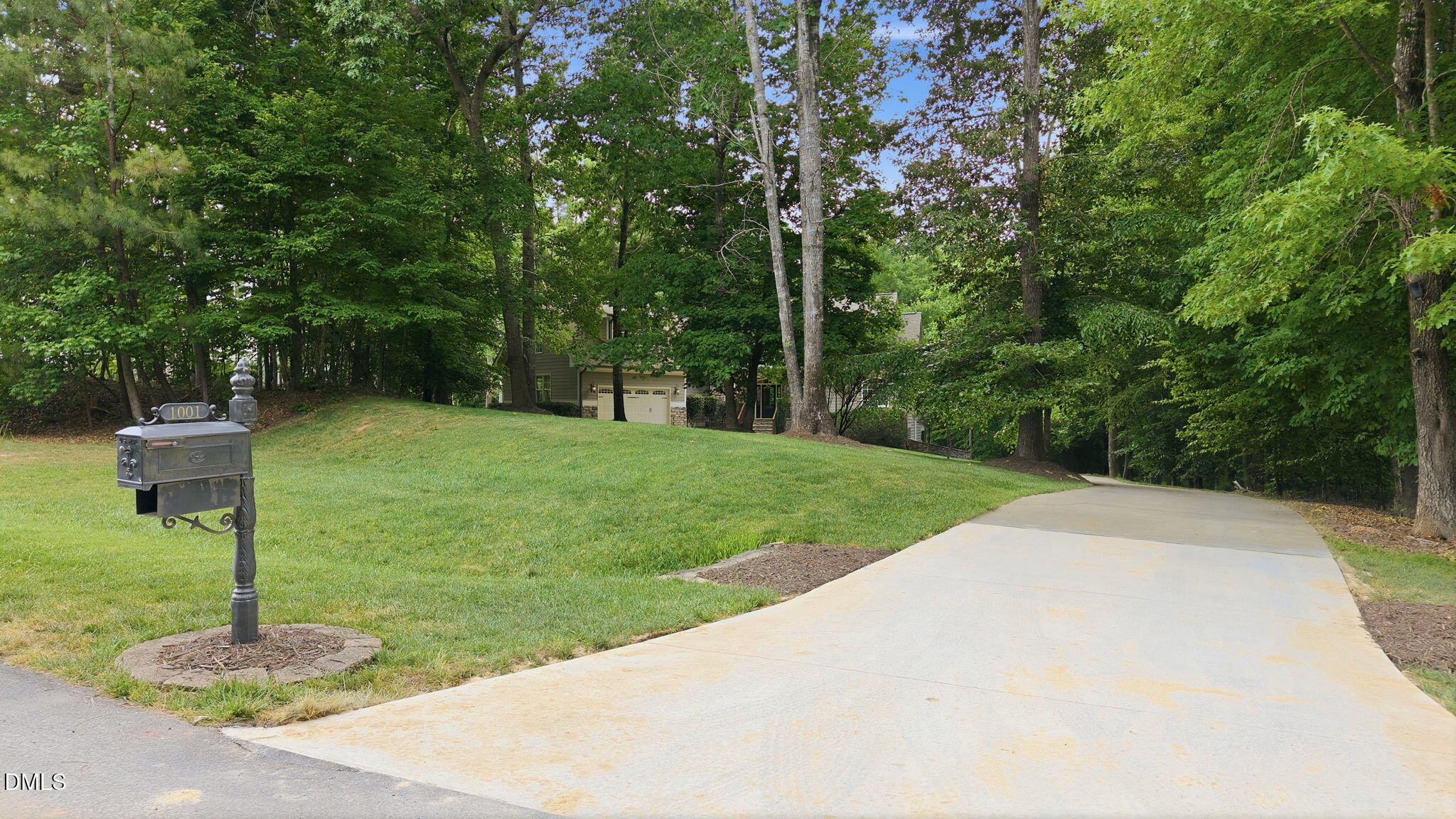 1001 Browning Place Property Photo 3