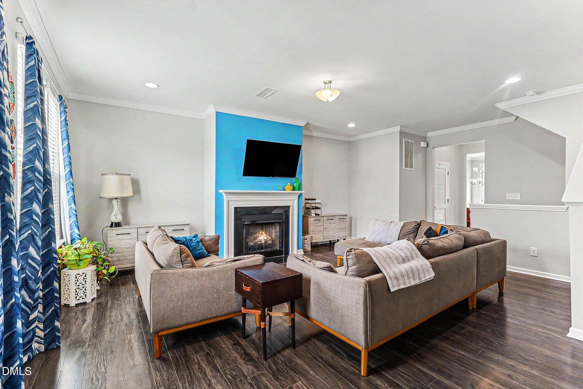 327 Great Northern Station Property Photo 8