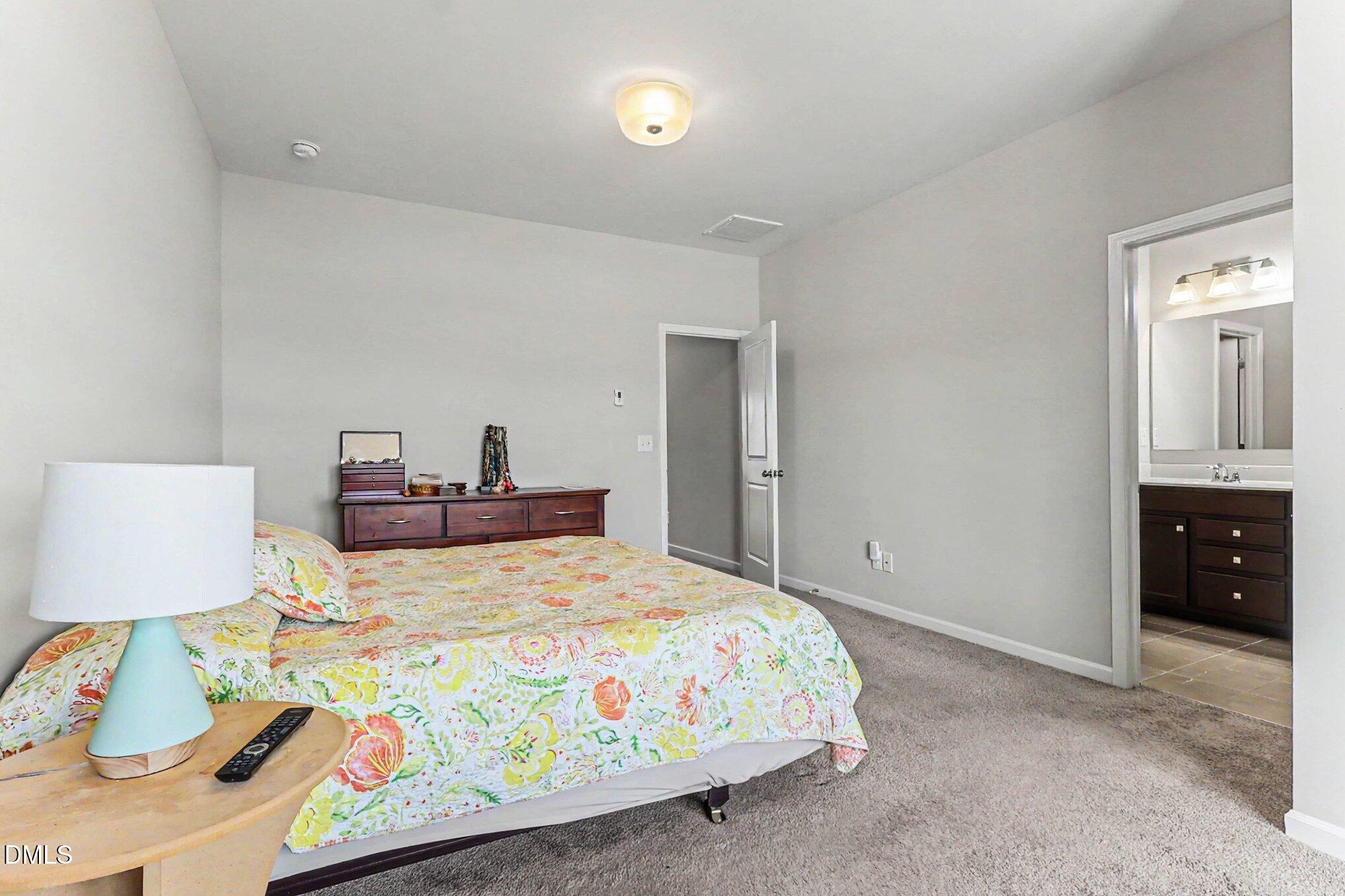 327 Great Northern Station Property Photo 16