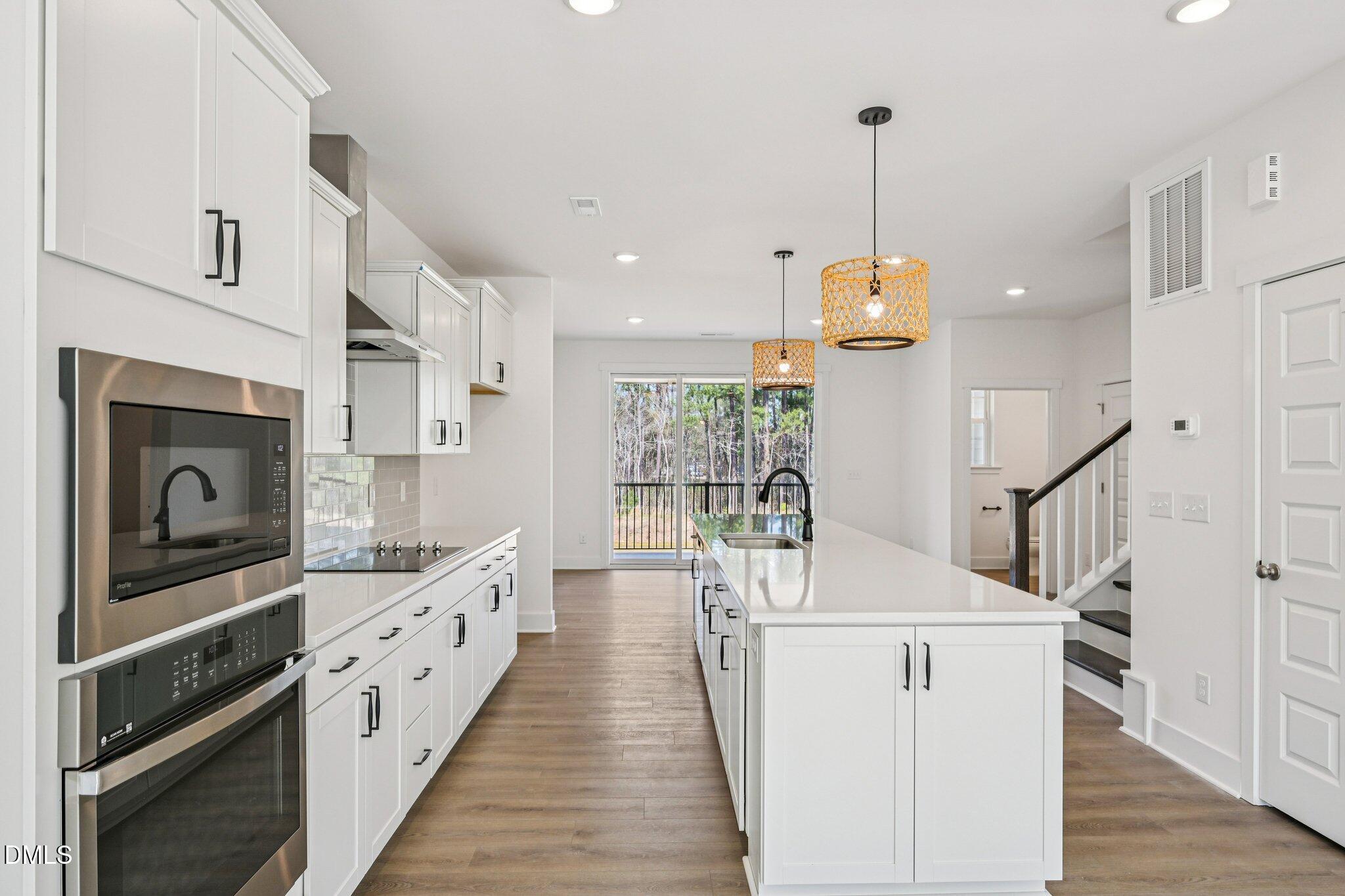 10915 Bayflower Way Property Photo 9