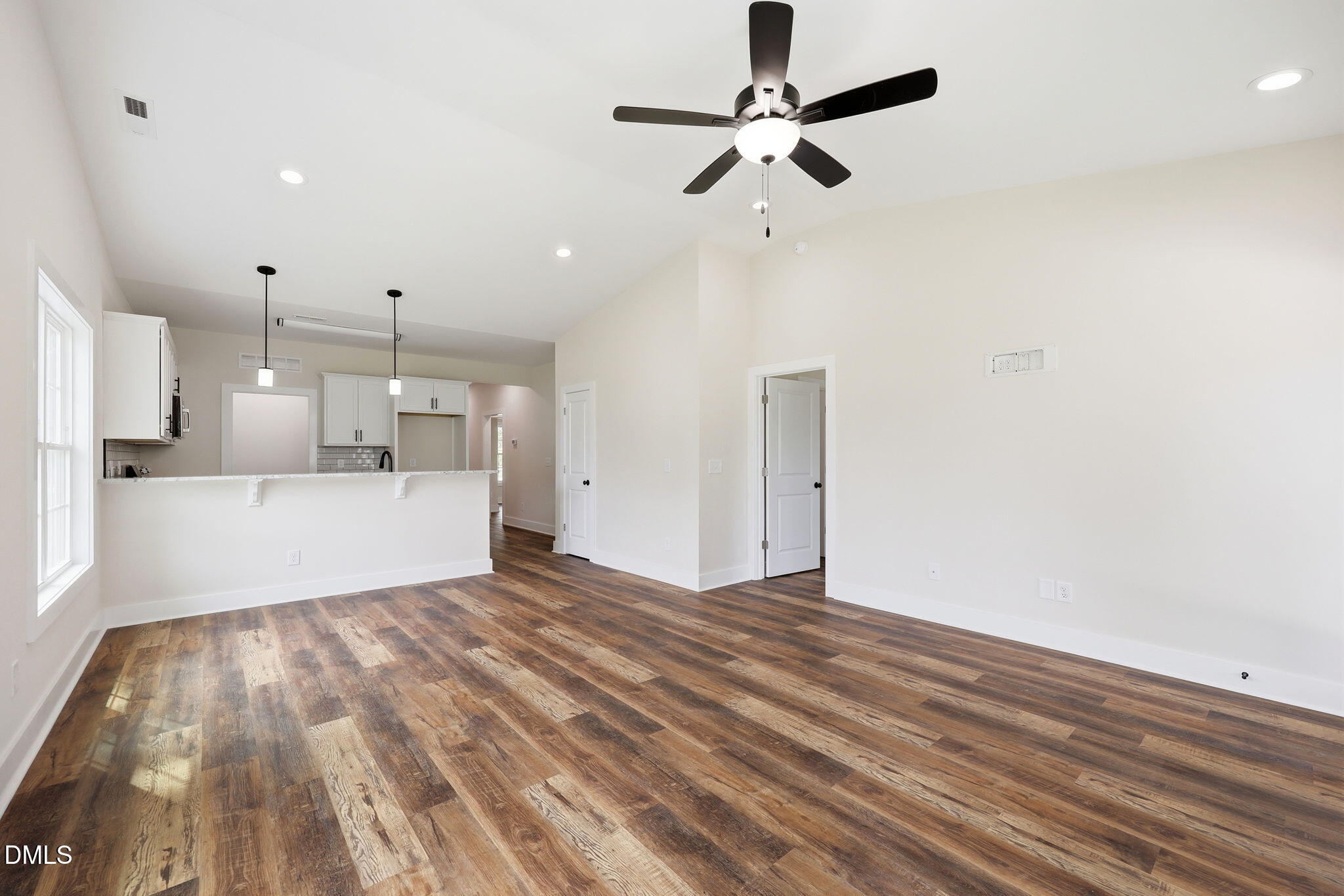 306 S Washington Avenue Property Photo 12