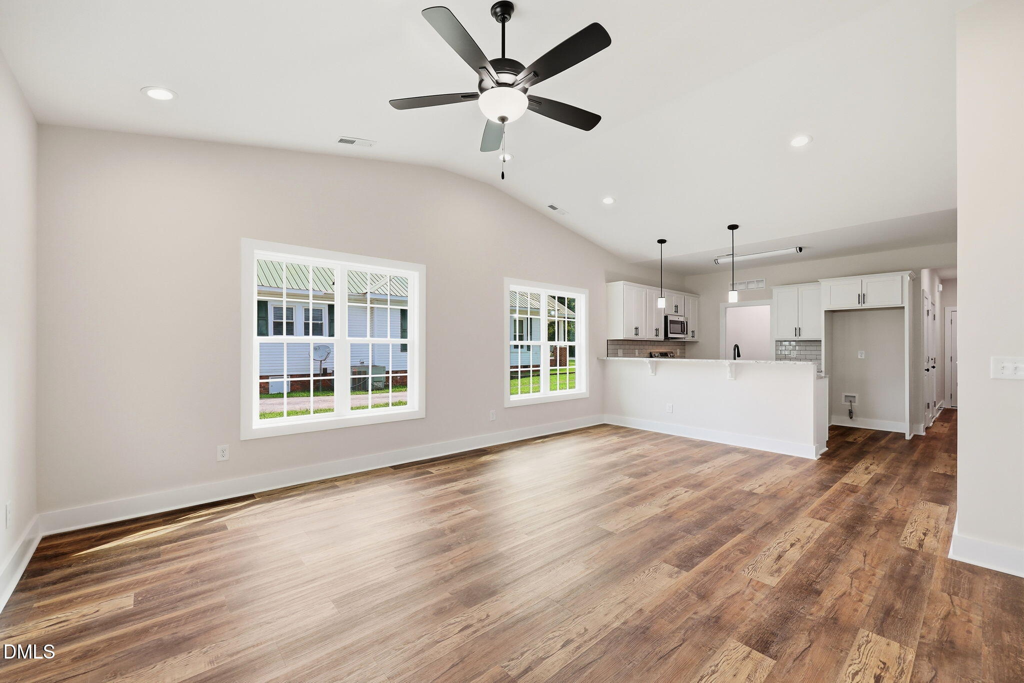 306 S Washington Avenue Property Photo 13