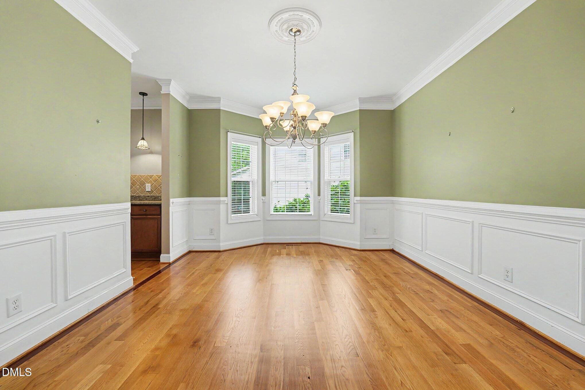 517 Wheddon Cross Way Property Photo 11