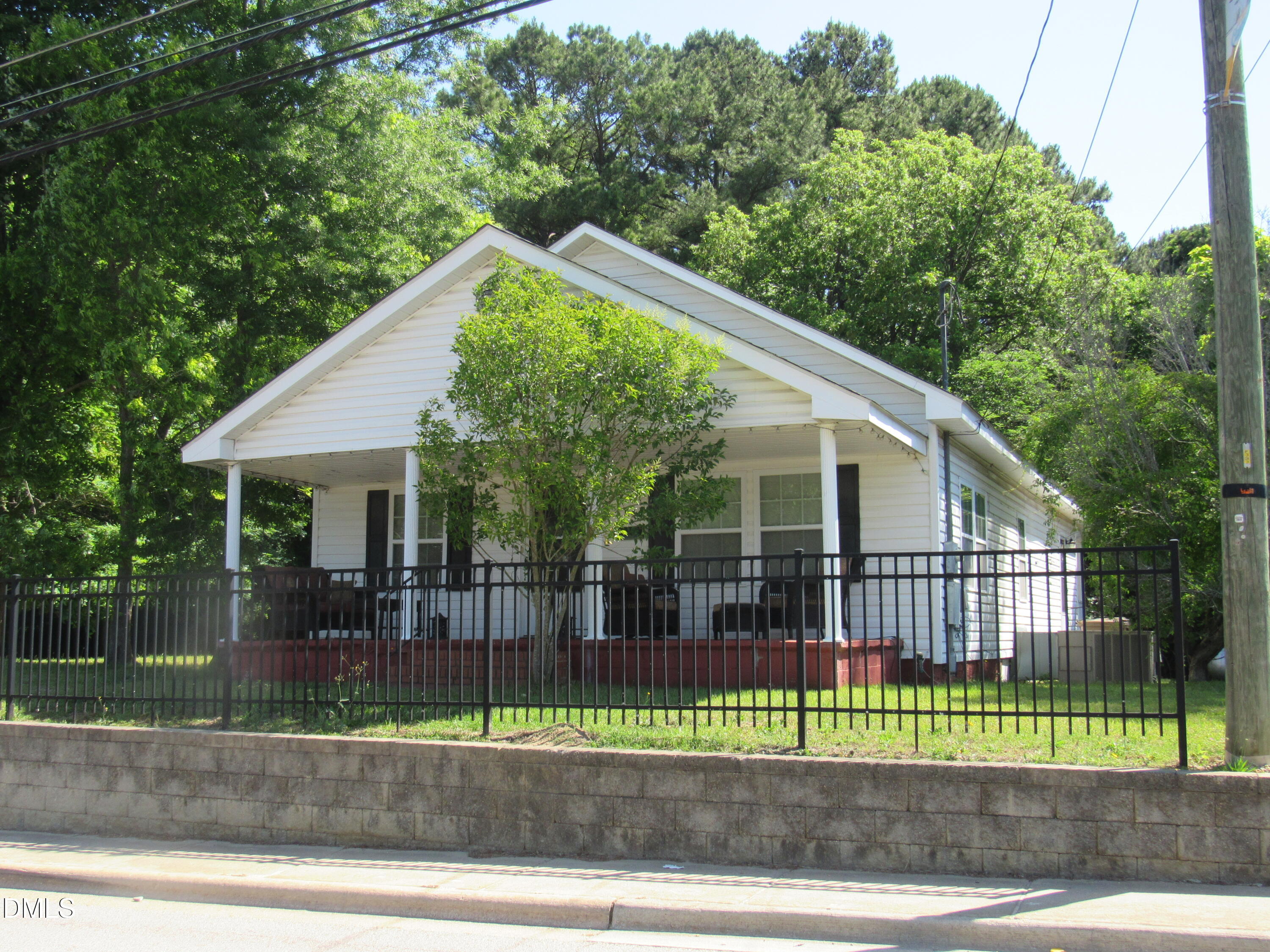 546 E Front Street Property Photo 1