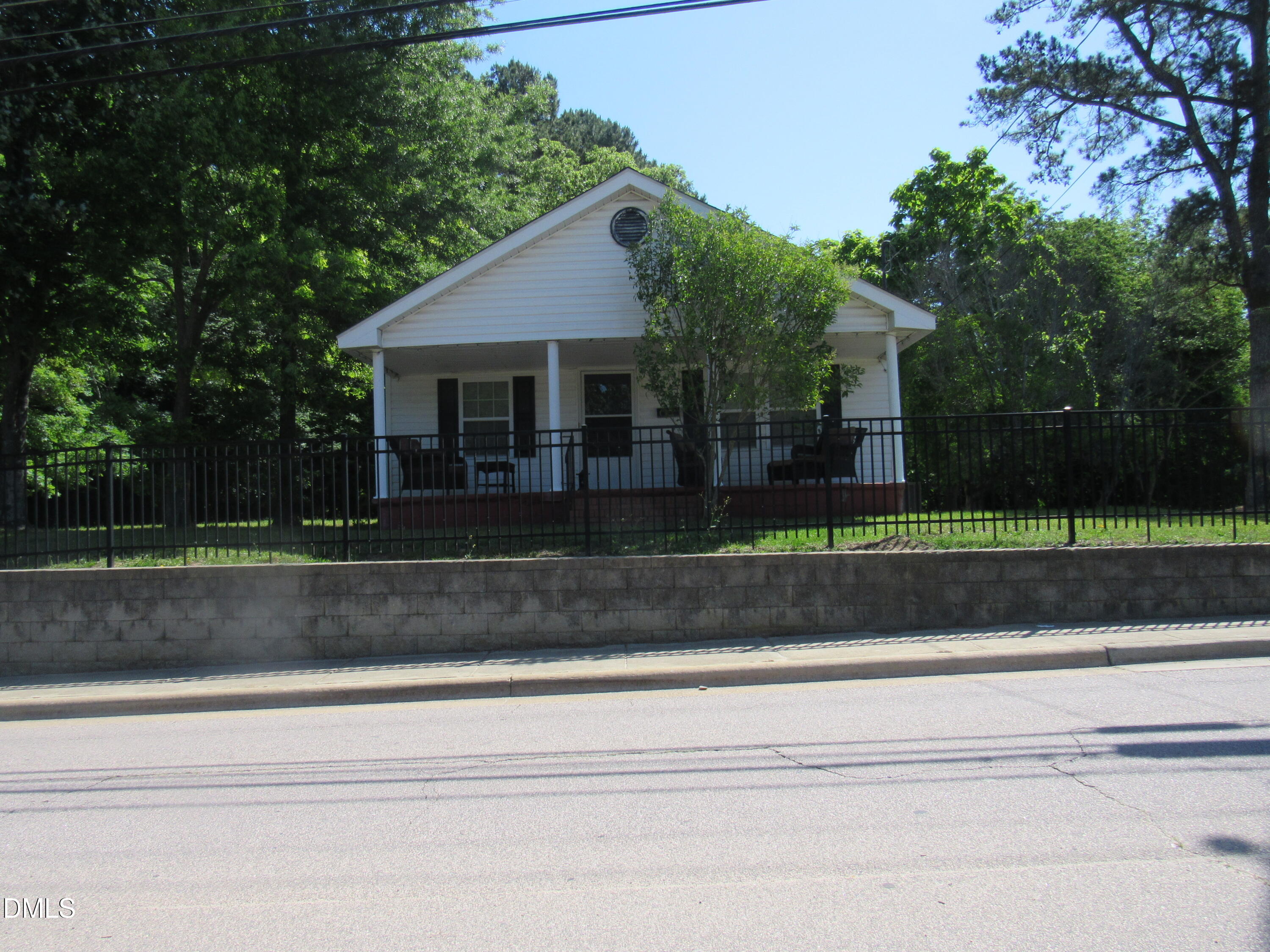 546 E Front Street Property Photo 2