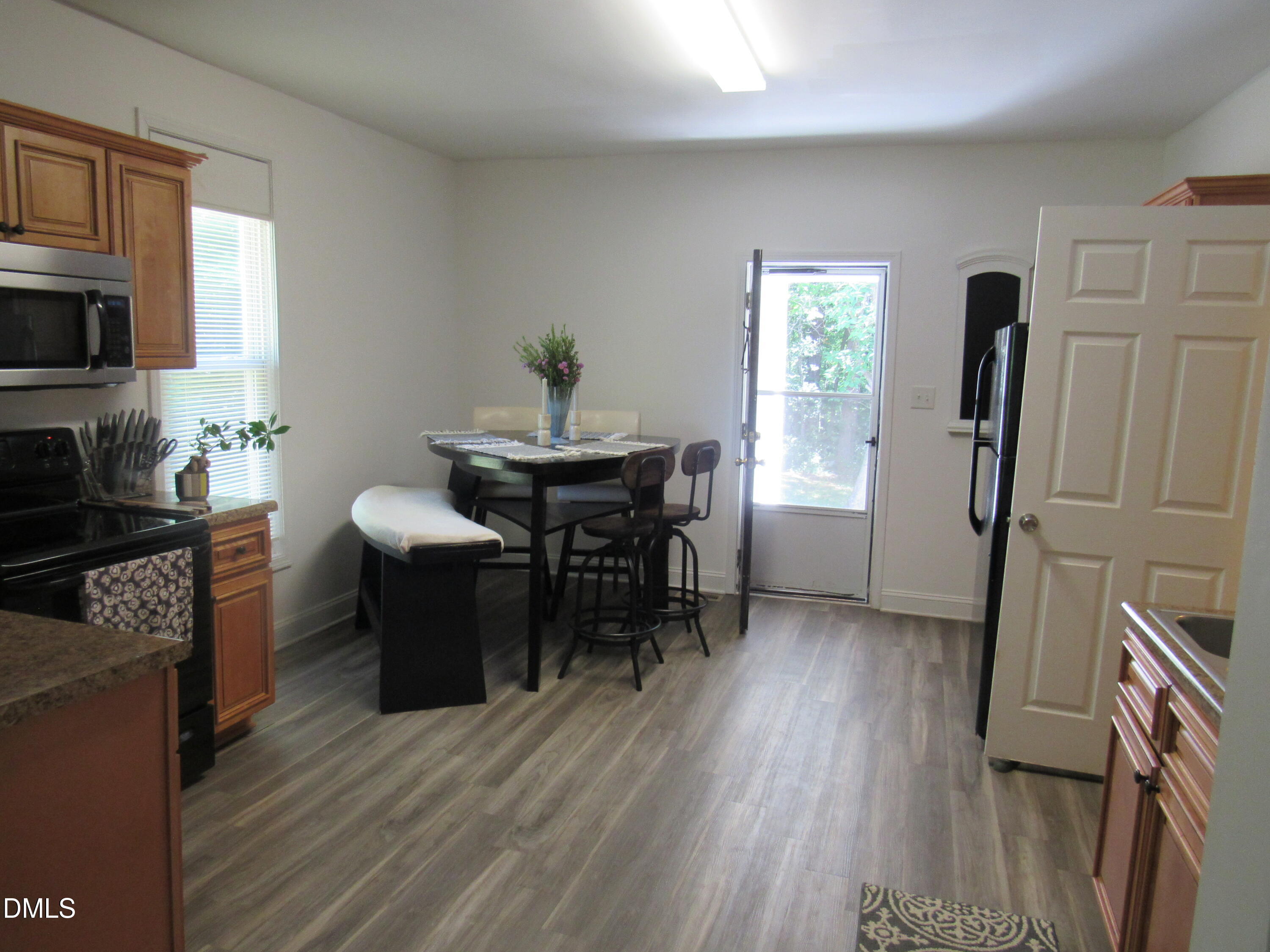 546 E Front Street Property Photo 6